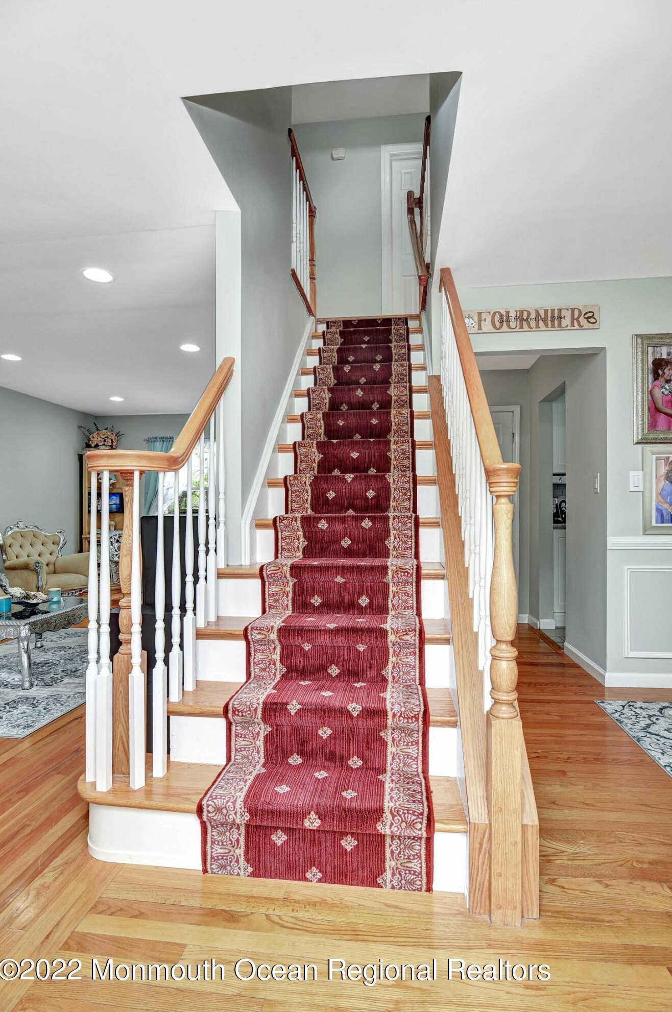 31 Union St, Matawan, NJ 07747-2840
