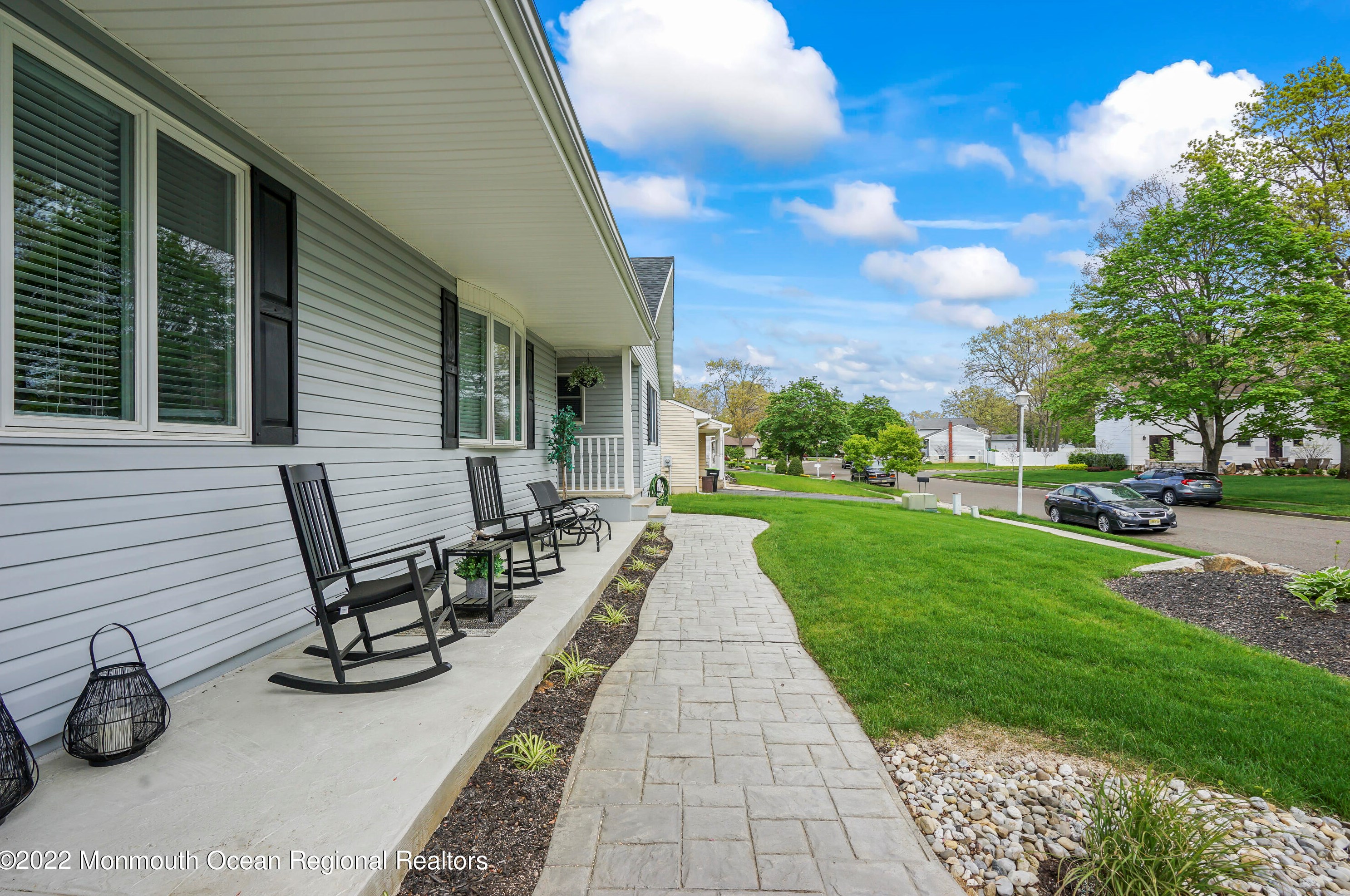 23 Mcfadden Dr, Monroe Twp NJ 08831-2416 exterior