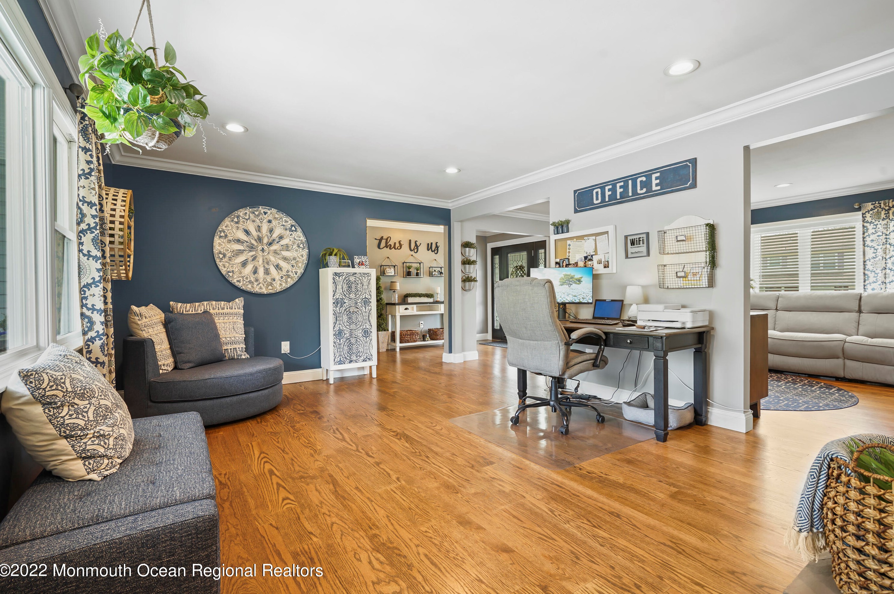 23 Mcfadden Dr, Monroe Twp NJ 08831-2416 exterior