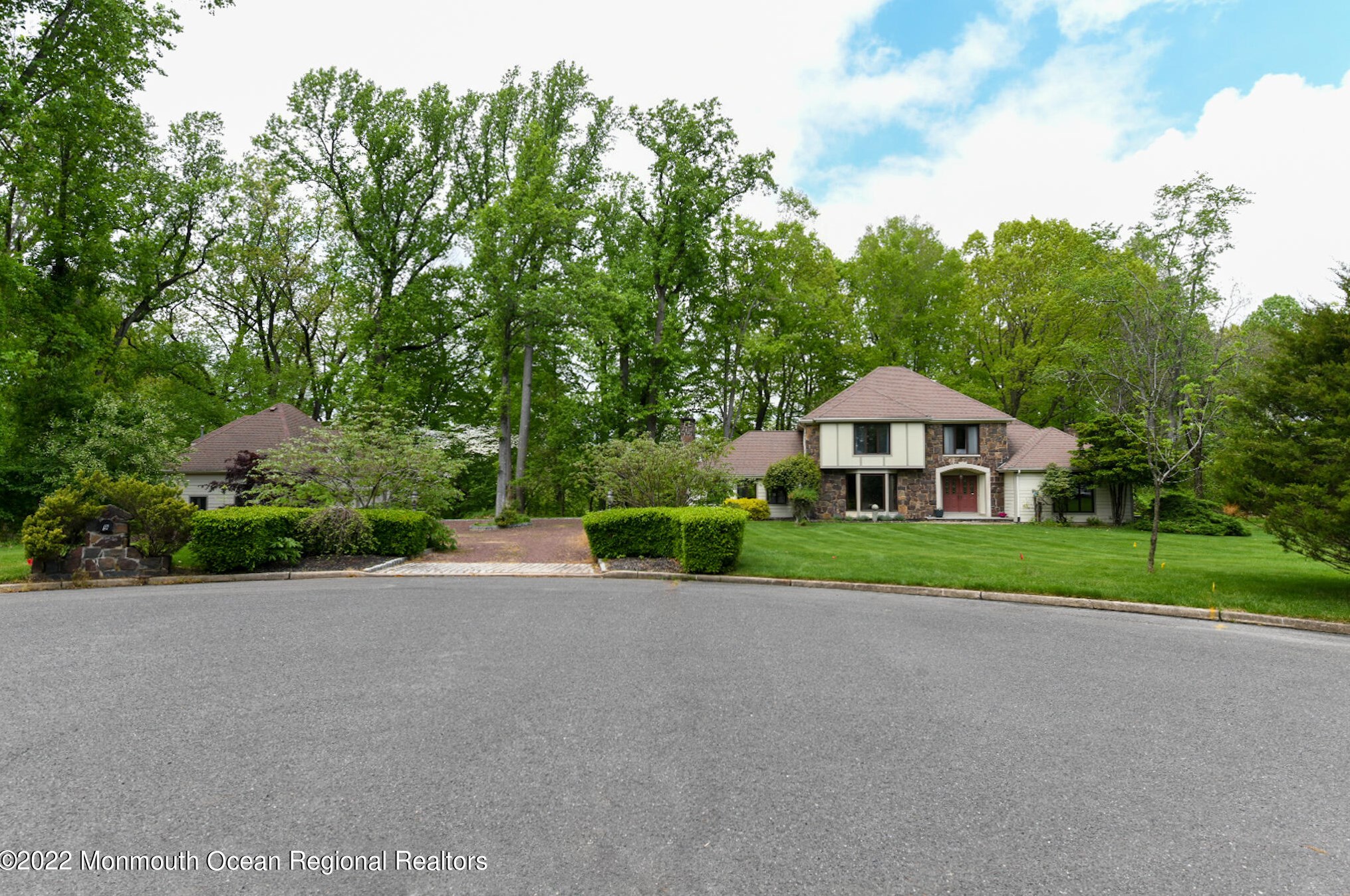 9 Big Brook Ter, Vanderburg, NJ 07722-1202