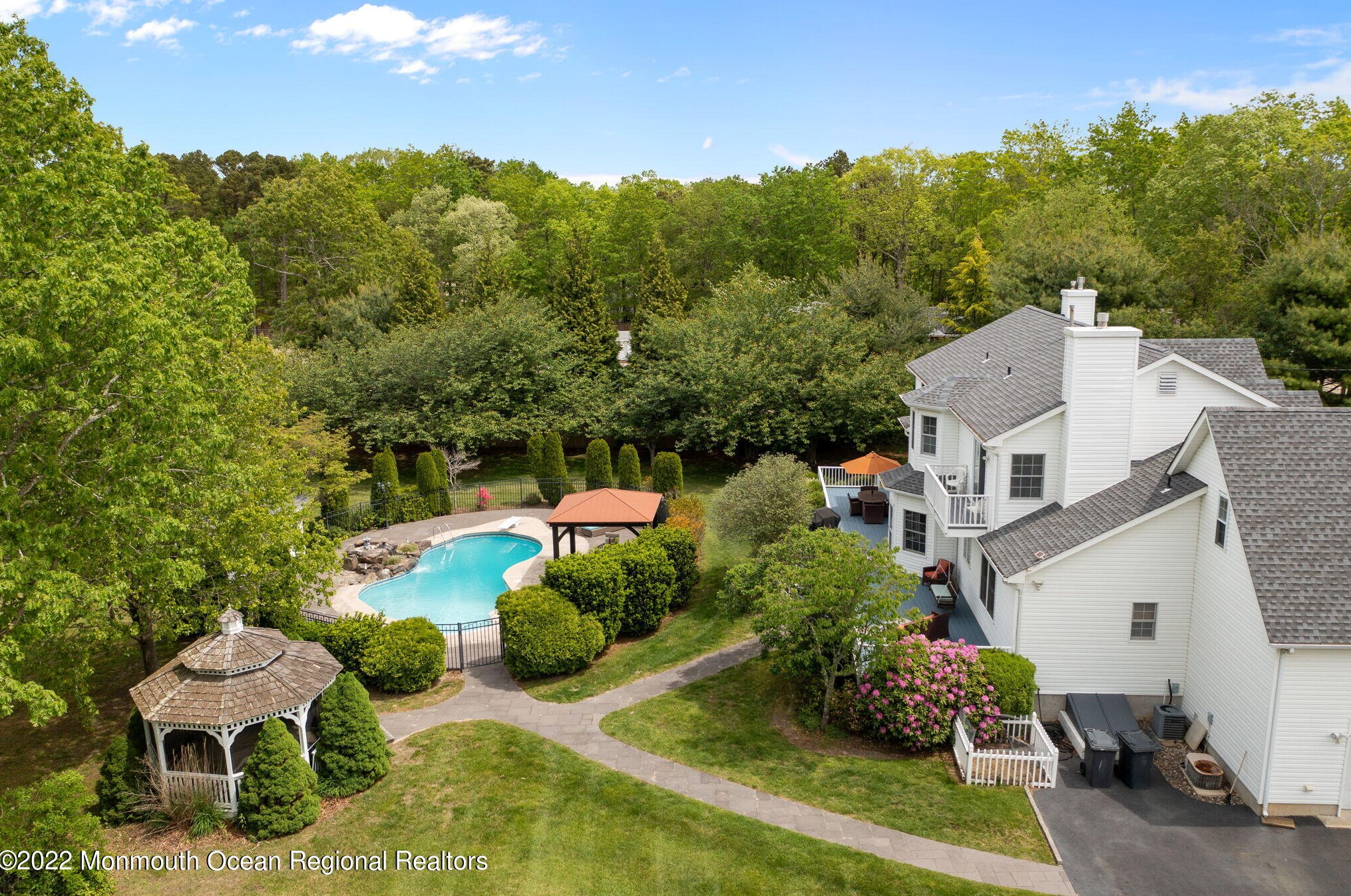 1296 Ridge Ave, Cedar Bonnet Island, NJ 08050
