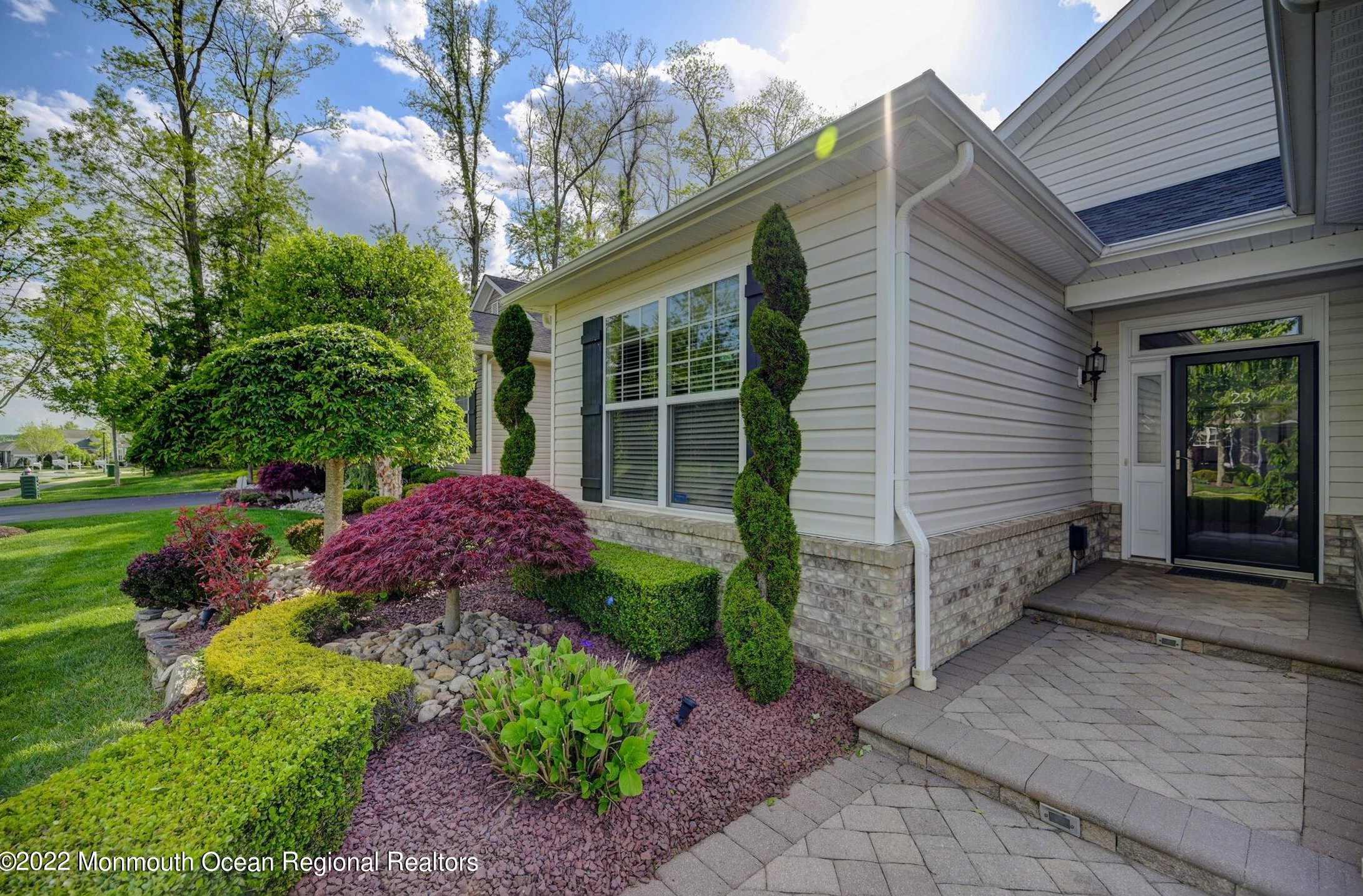 23 Day Star Rd, Millstone Township, NJ 07726-6035