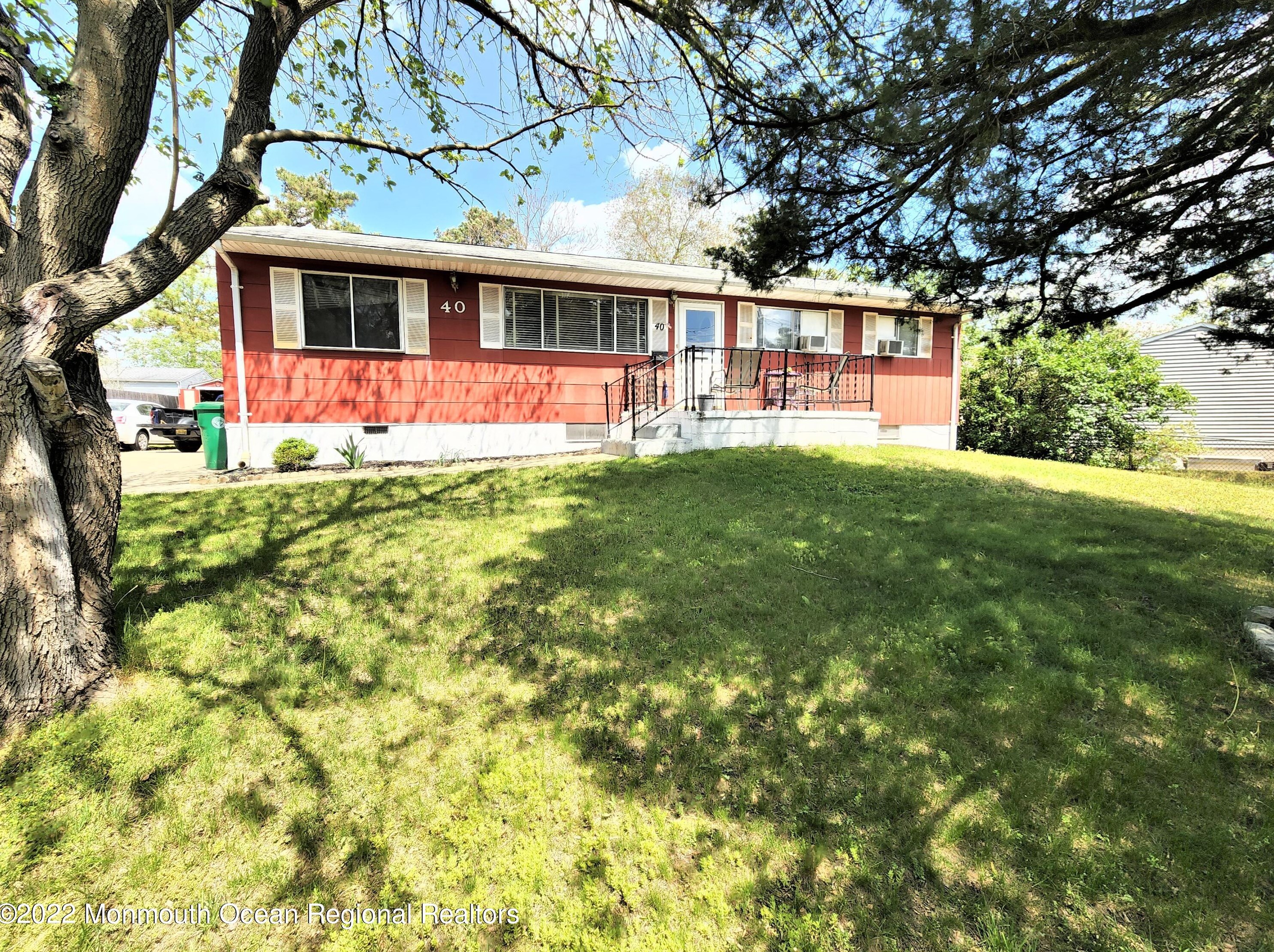 40 Adelphi Rd, Toms River, NJ 08757-5529