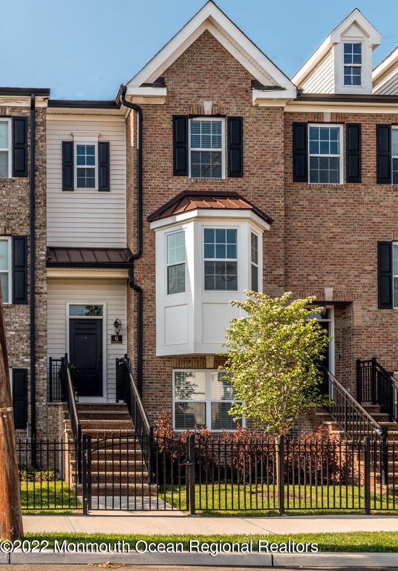 6 River St, Tinton Falls, NJ 07701