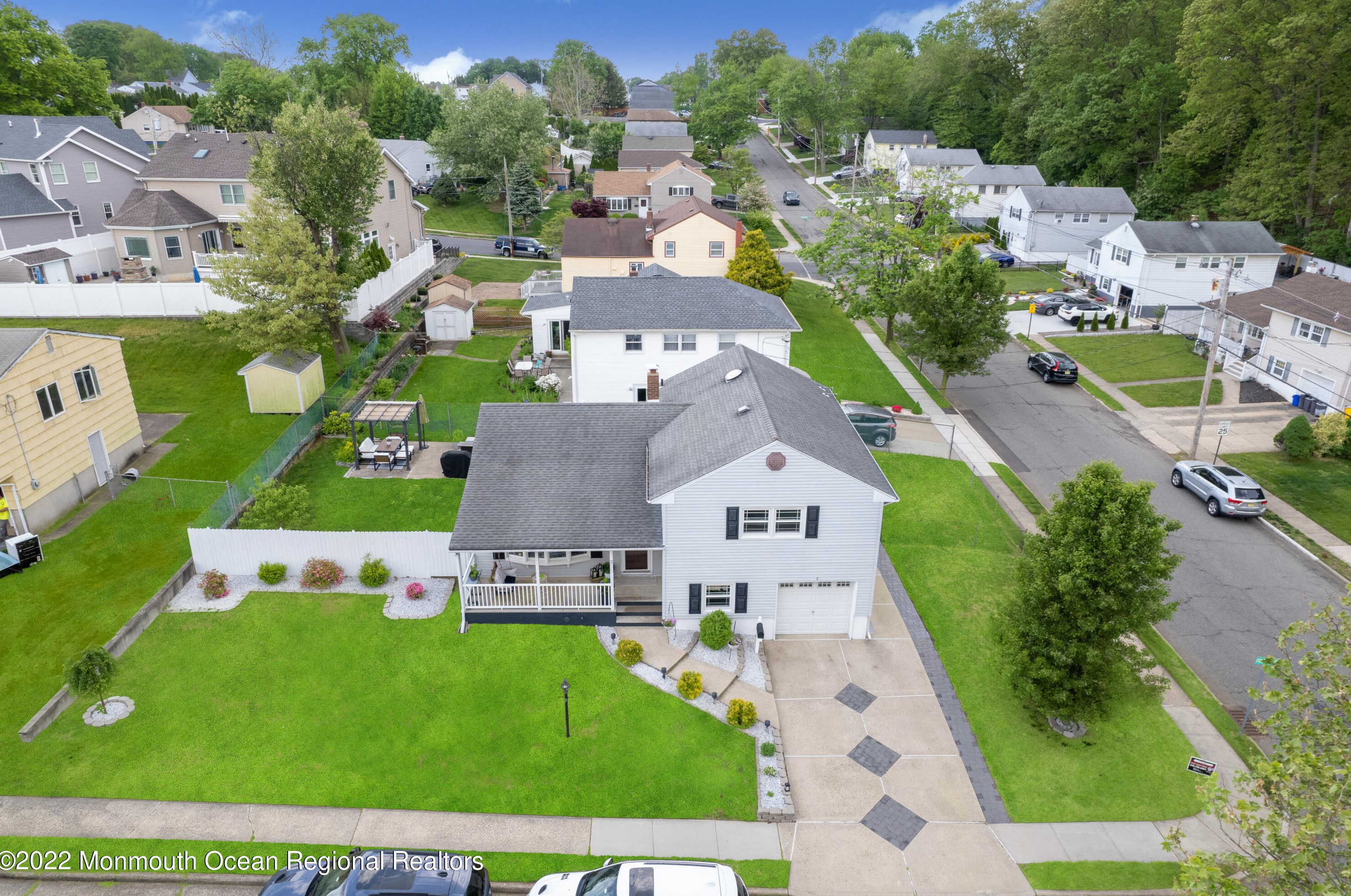 2 4th St, South River, NJ 08882-2423