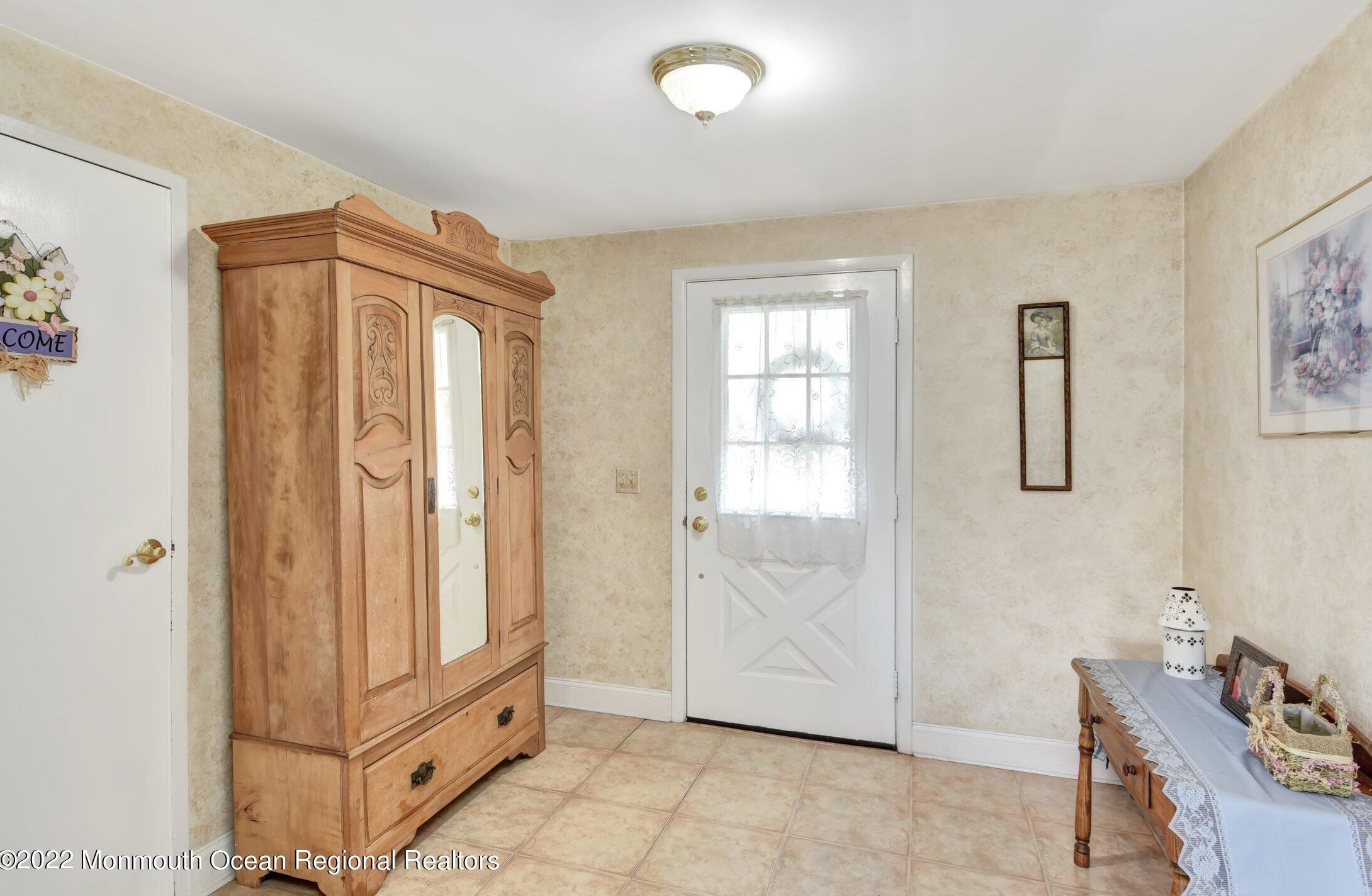 1207 Turf Dr, Oceanport, NJ 07757-1026
