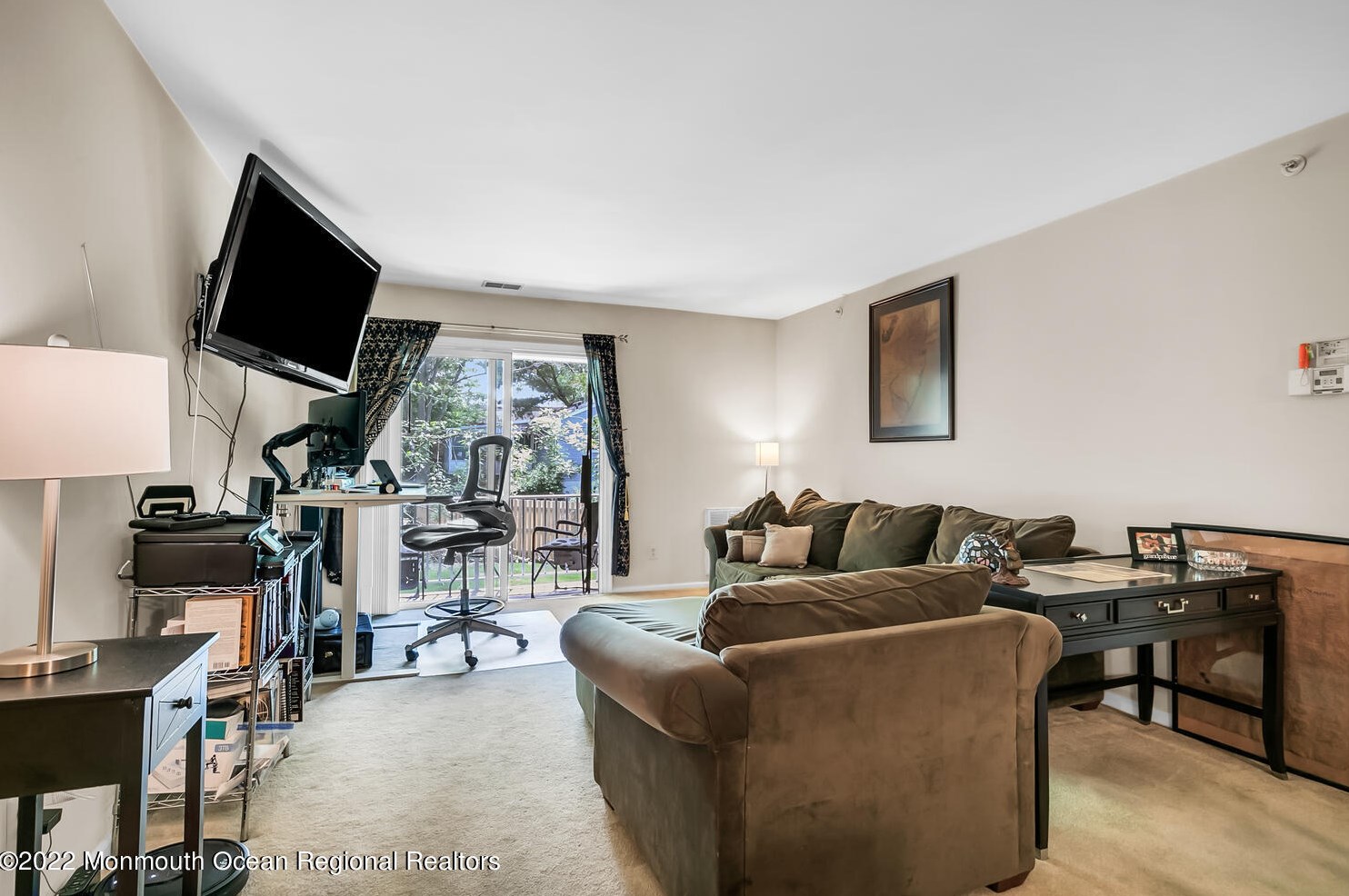 408 Wedgewood Cir, Belford, NJ 07718-2303