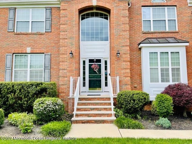 24 Tall Oaks Dr, Monroe Twp, NJ 08831-2417