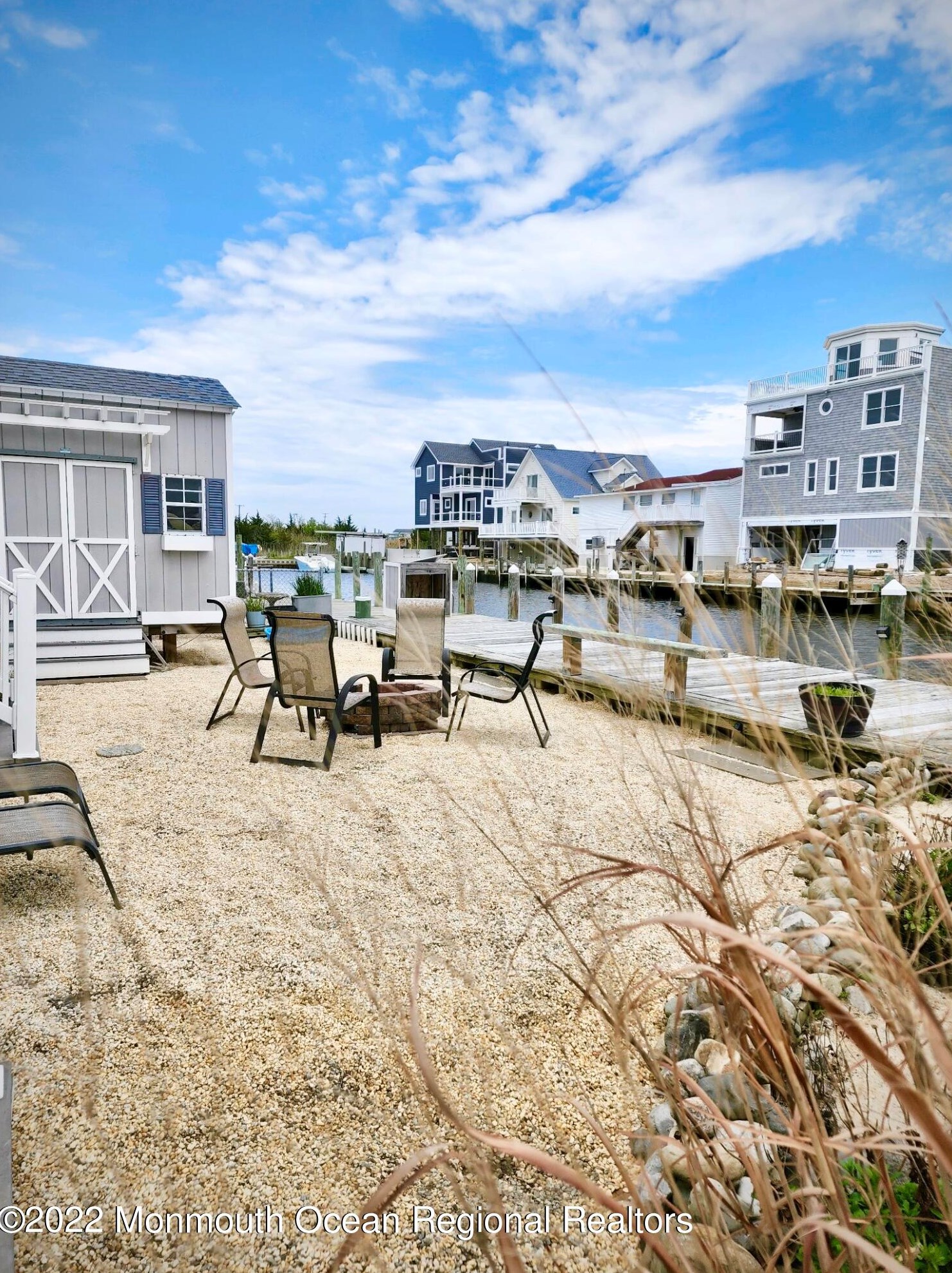 20 Carroll Ave, Tuckerton NJ  08087-2404 exterior