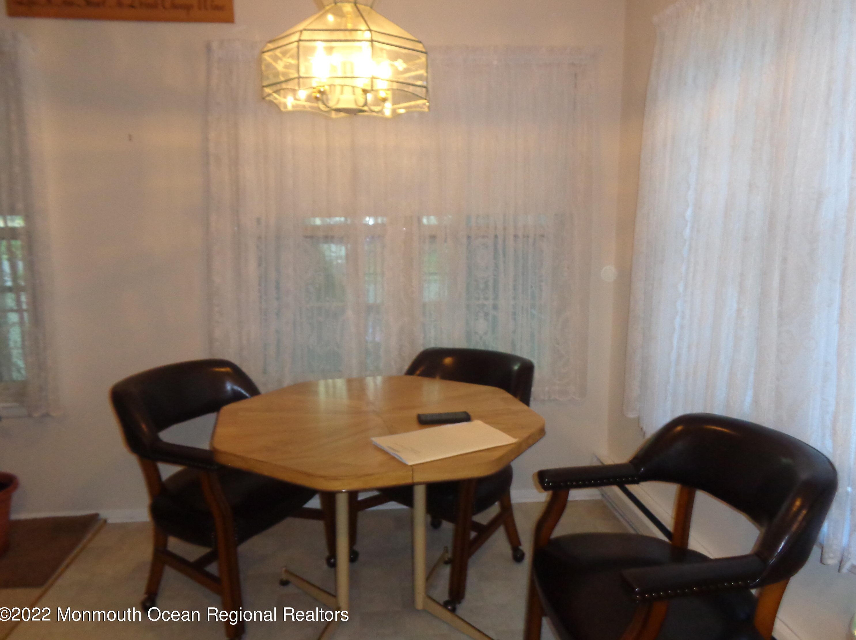 225 Yorktowne Dr, Tuckerton, NJ 08087-1306