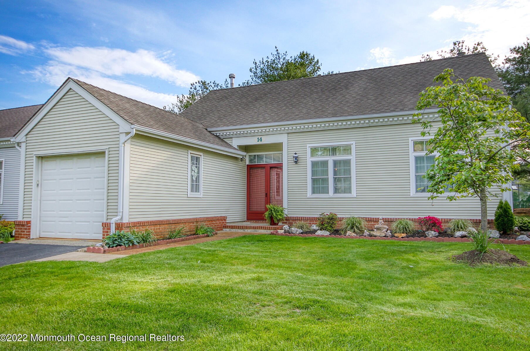 14 Rutland Ln, Monroe Twp, NJ 08831-6681