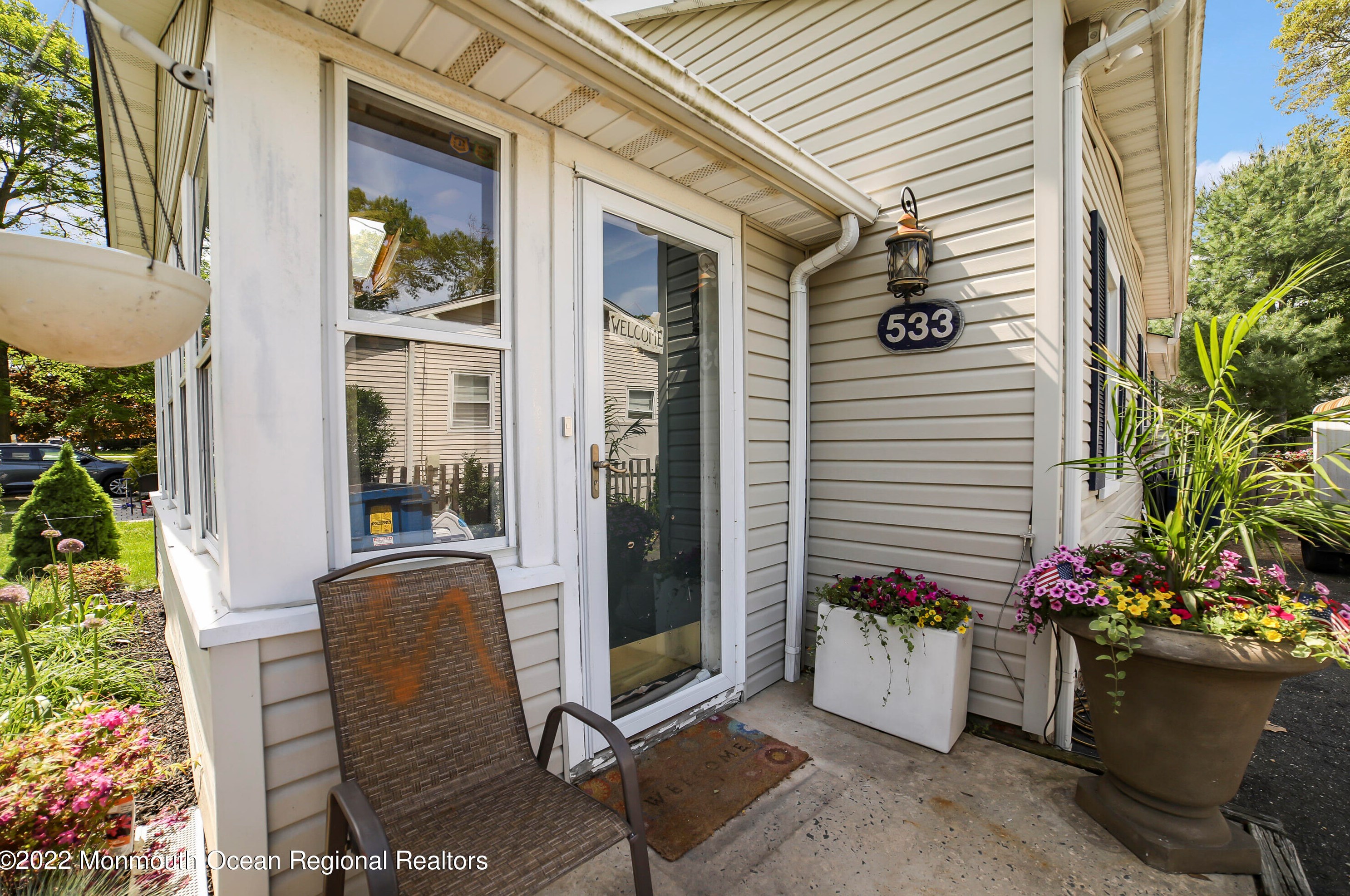 533 Lincoln Ave W, Oakhurst, NJ 07755