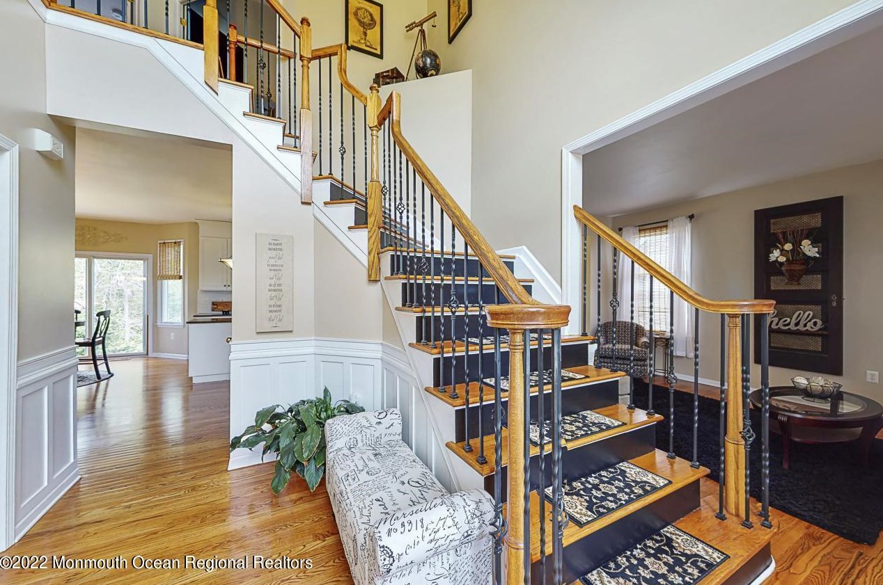 17 Lippincott Dr, Tuckerton, NJ 08087-4049