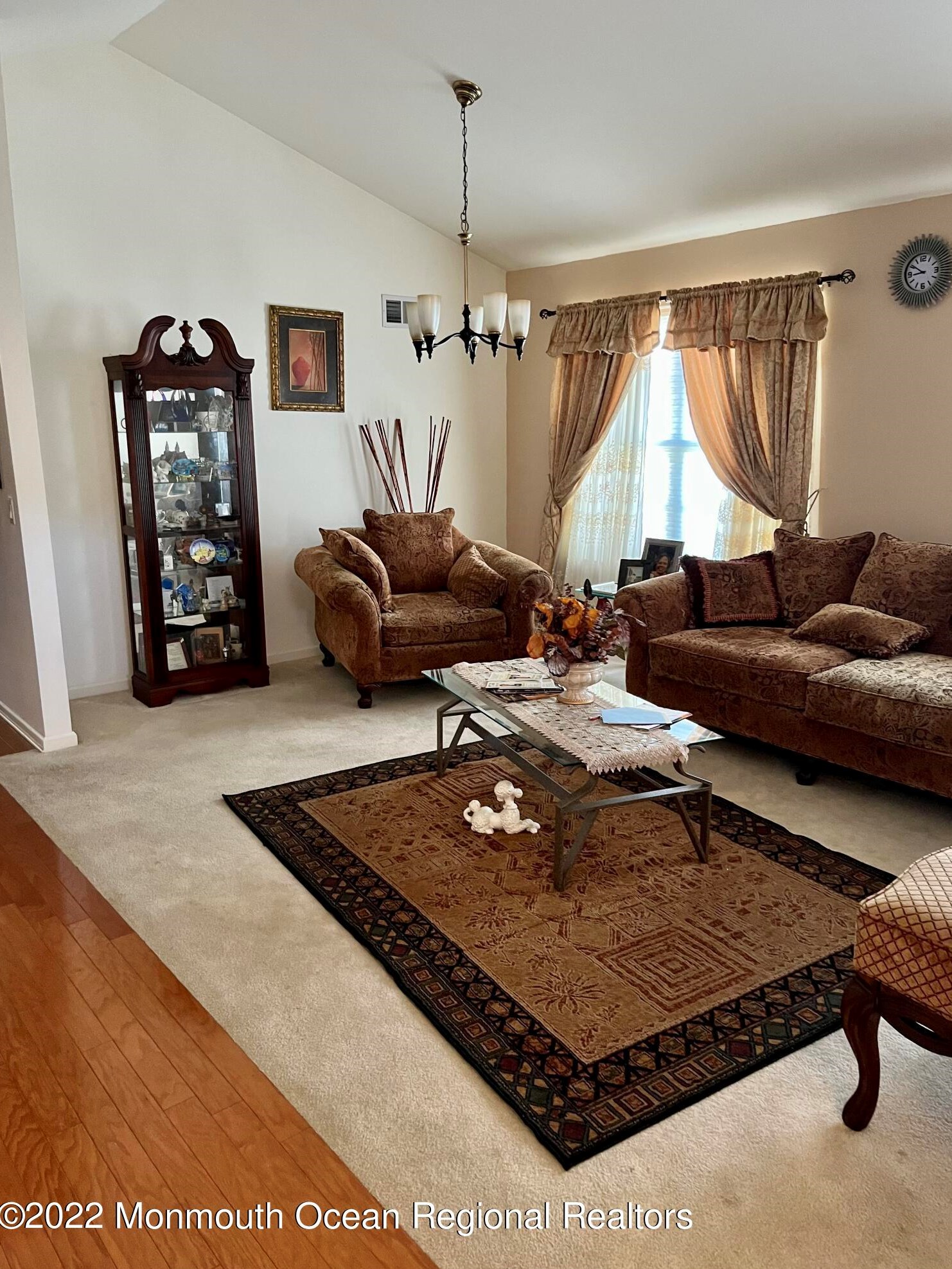 16 Wellington Ln, Lakewood, NJ 08701