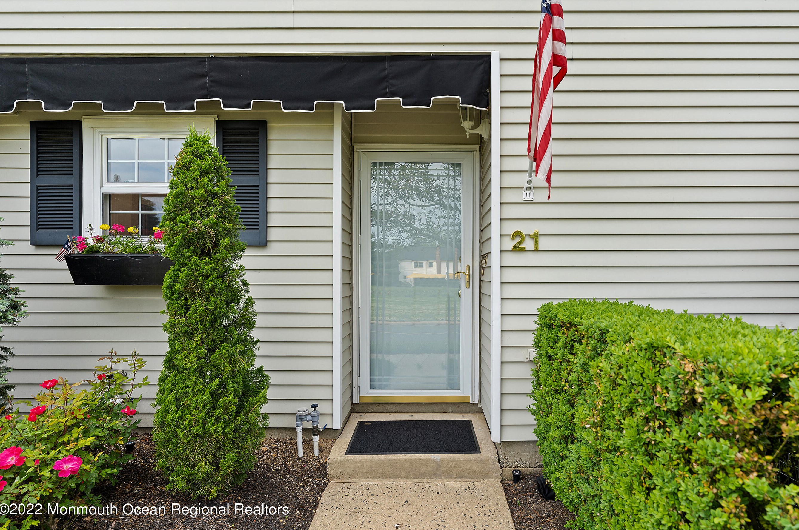 21 Linden Dr, Wall Township, NJ 07762-2160