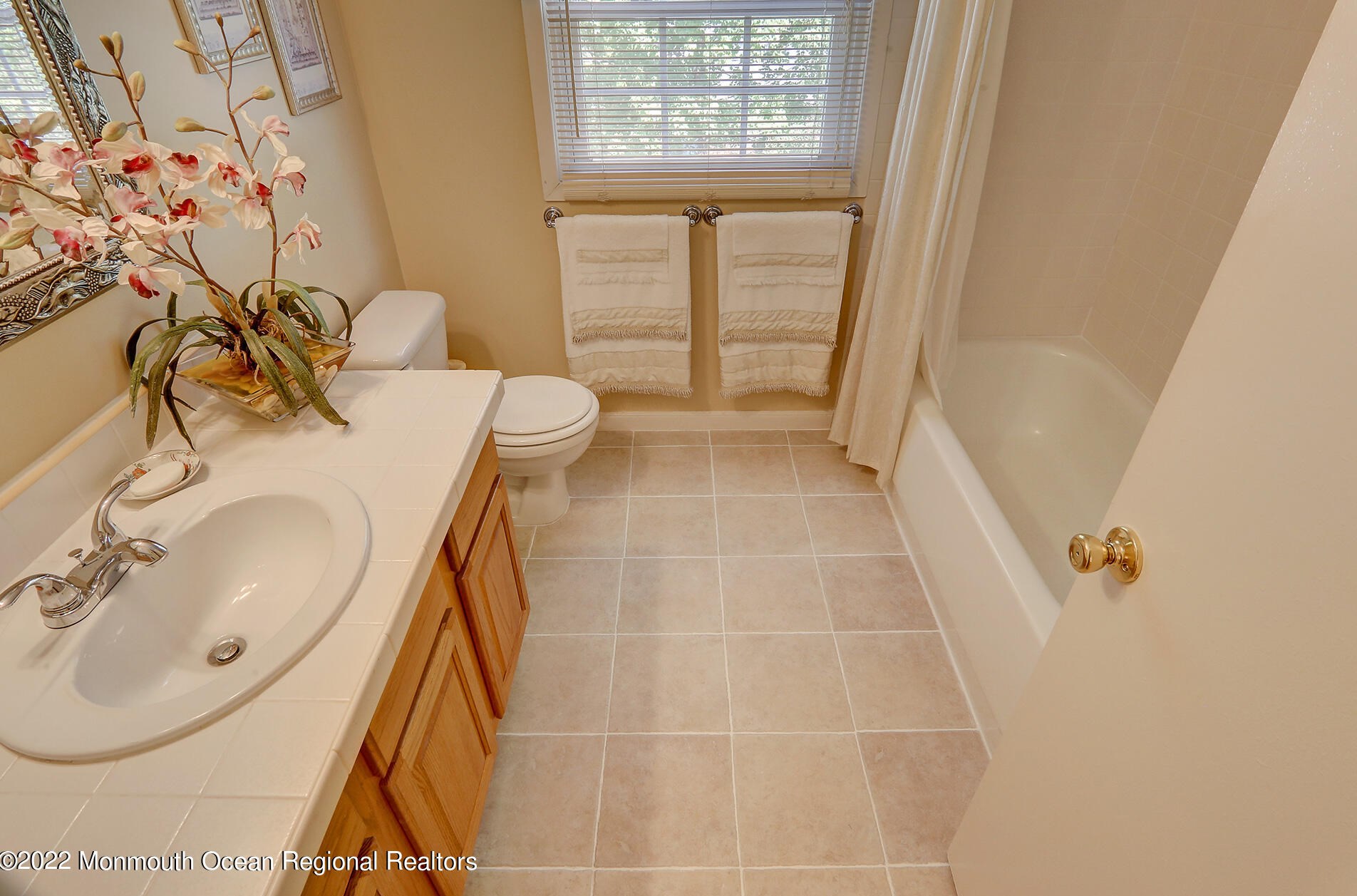 4382 Highway 516, Matawan NJ  07747-2158 exterior
