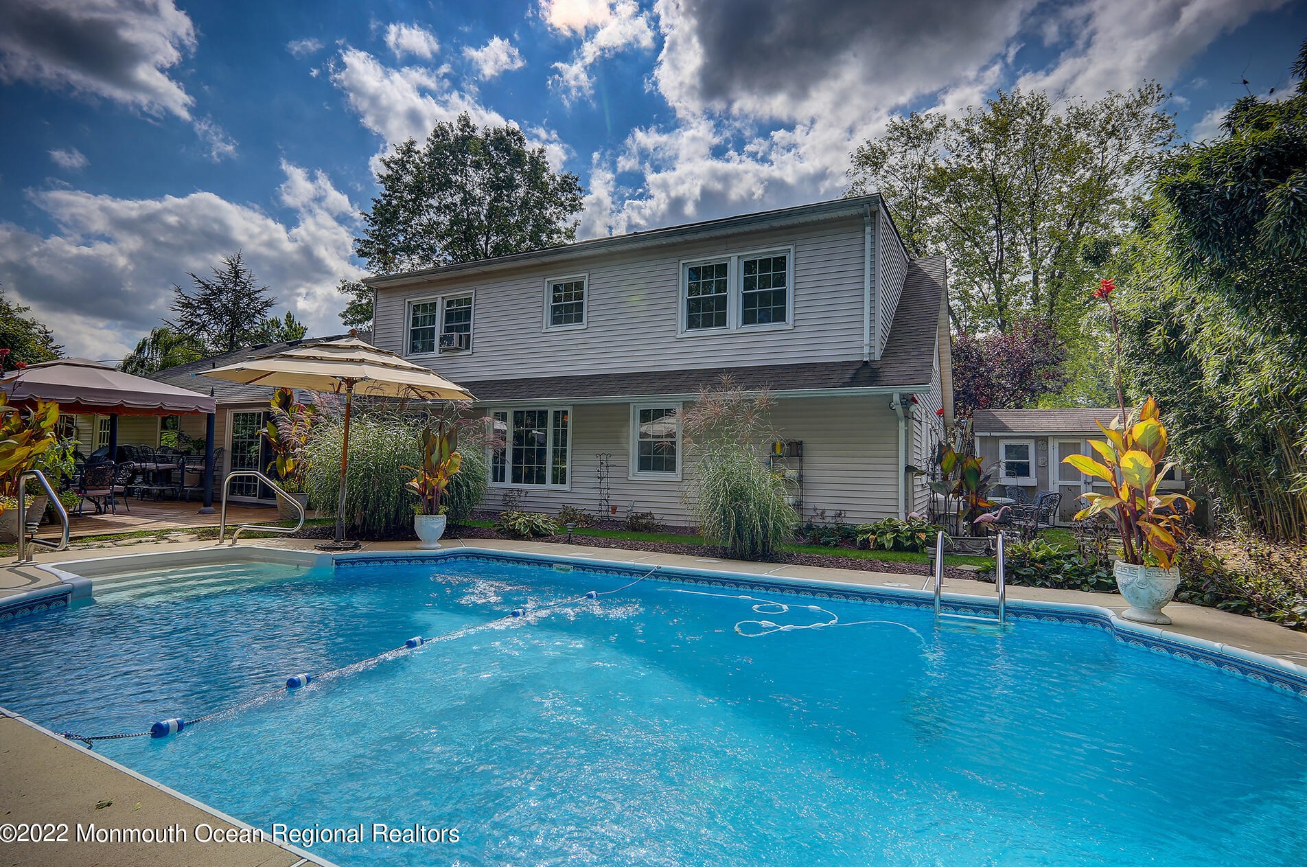 4382 Highway 516, Matawan NJ  07747-2158 exterior