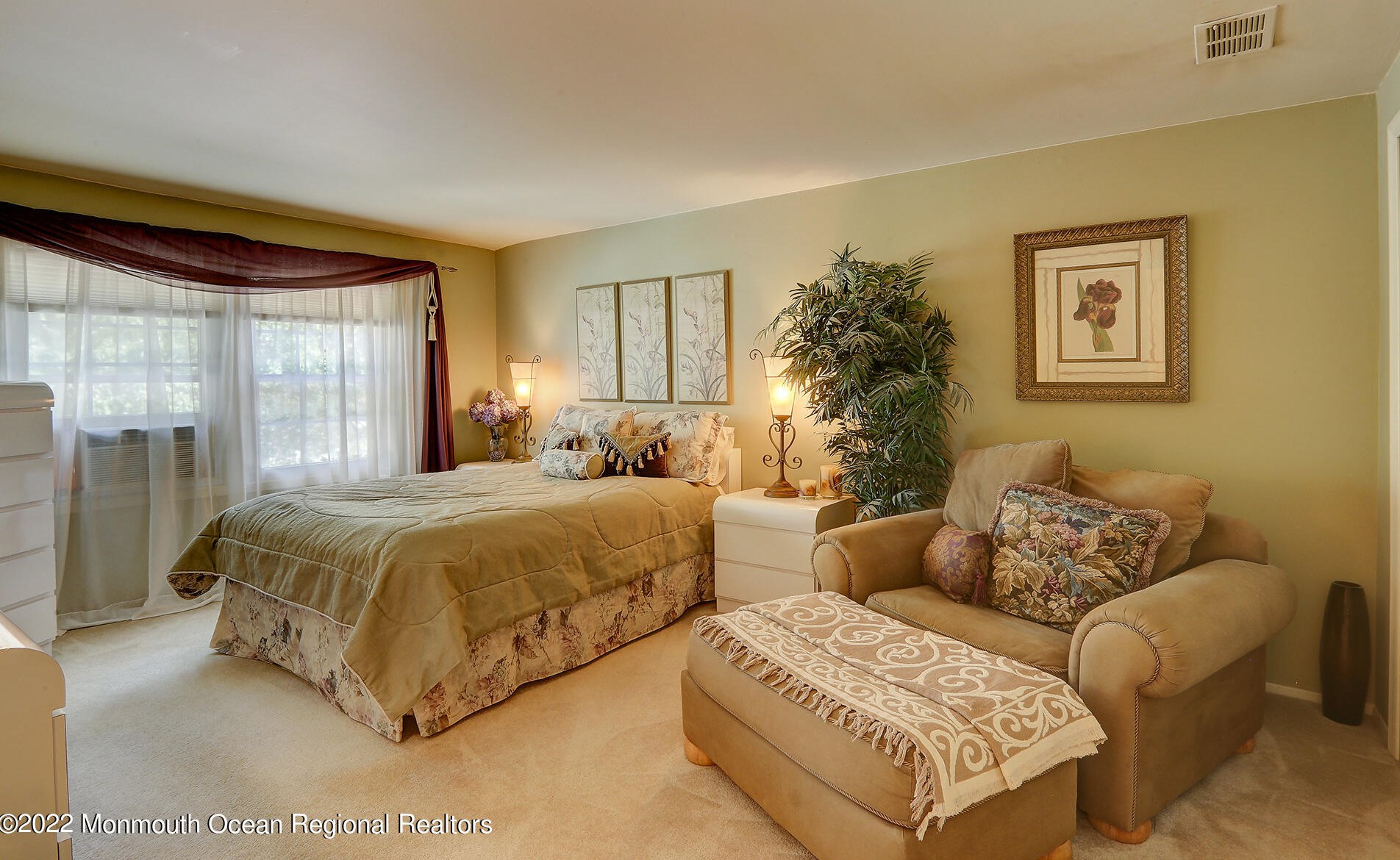 4382 Highway 516, Matawan NJ  07747-2158 exterior