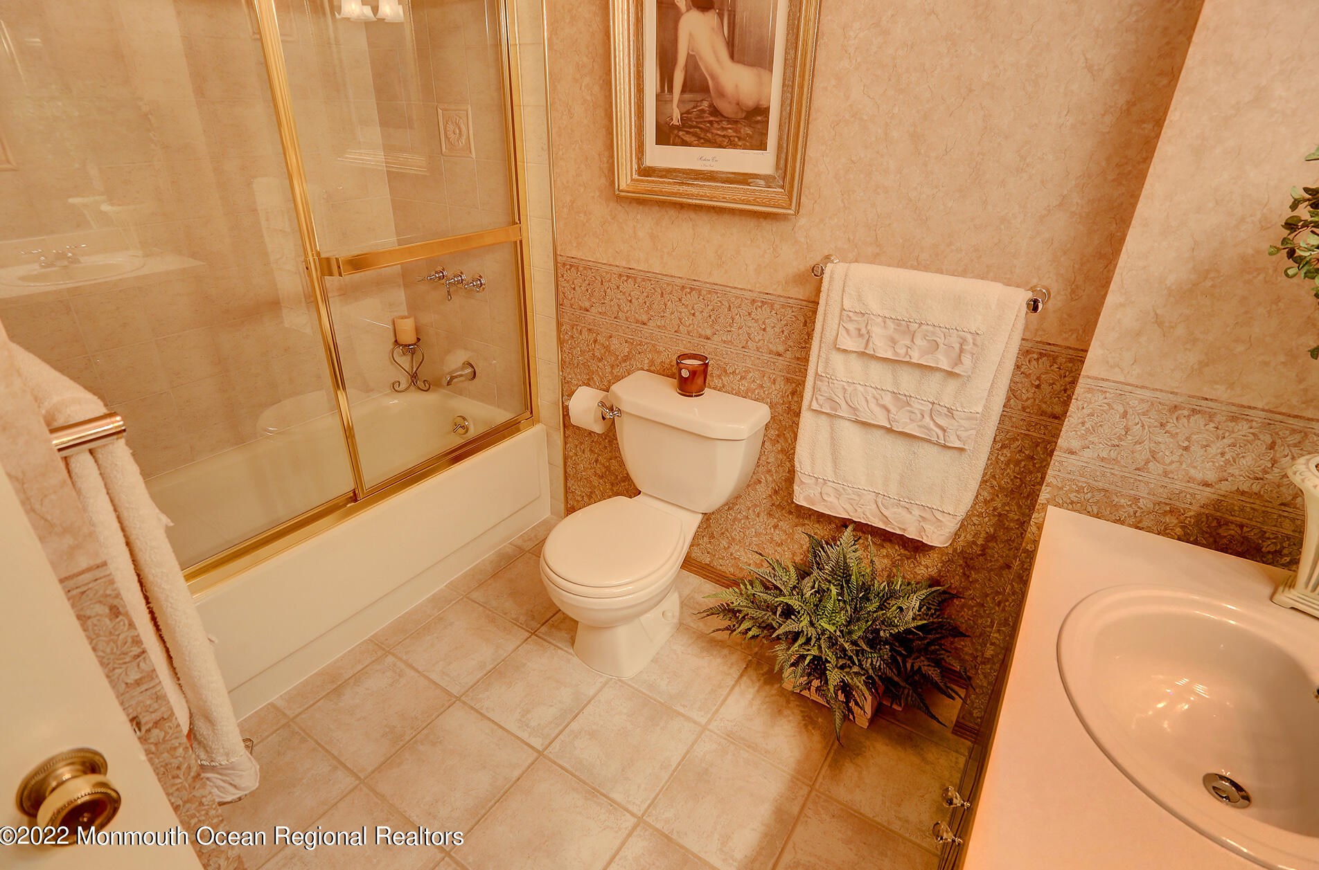 4382 Highway 516, Matawan NJ  07747-2158 exterior