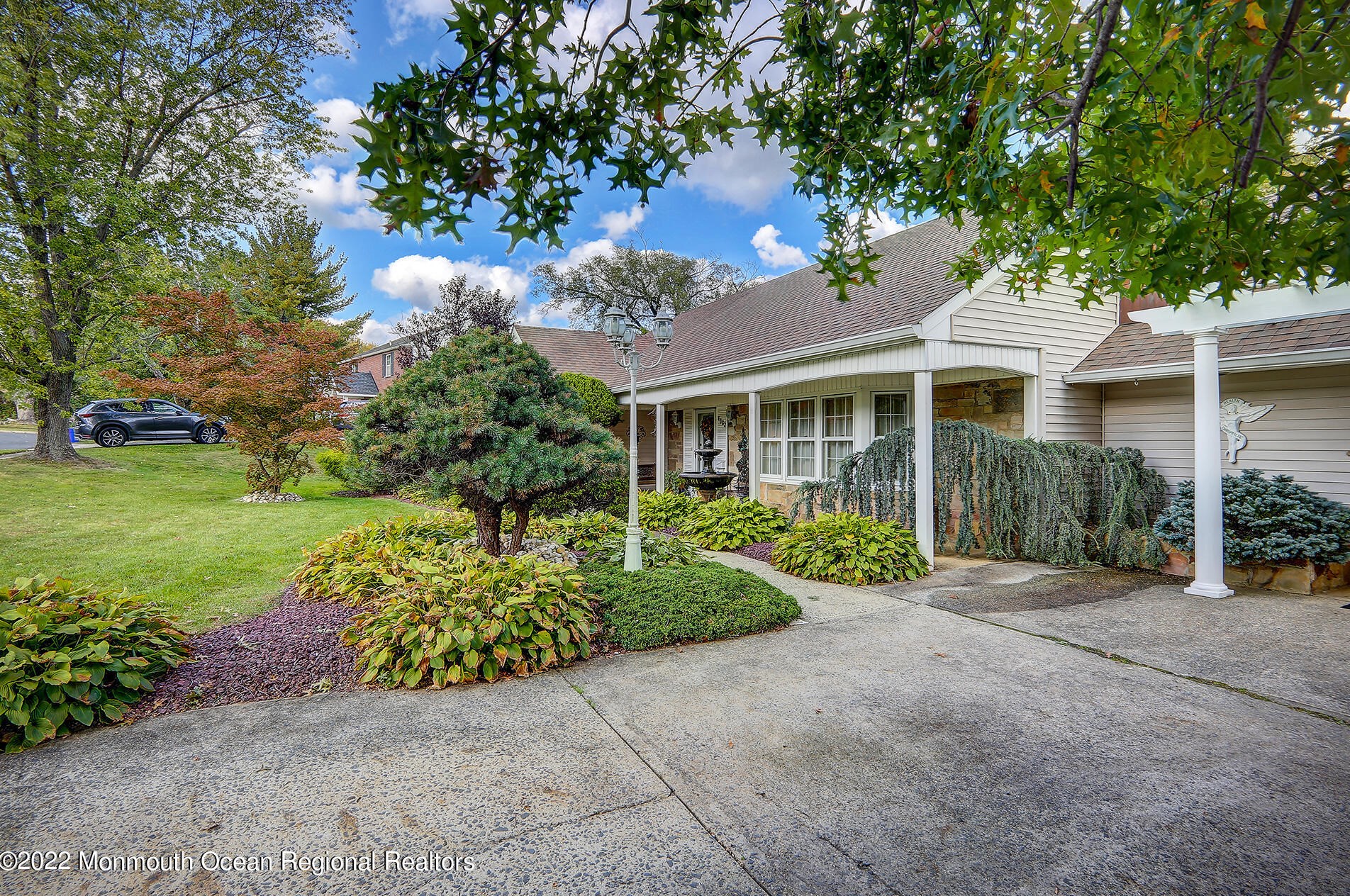 4382 Highway 516, Matawan NJ  07747-2158 exterior