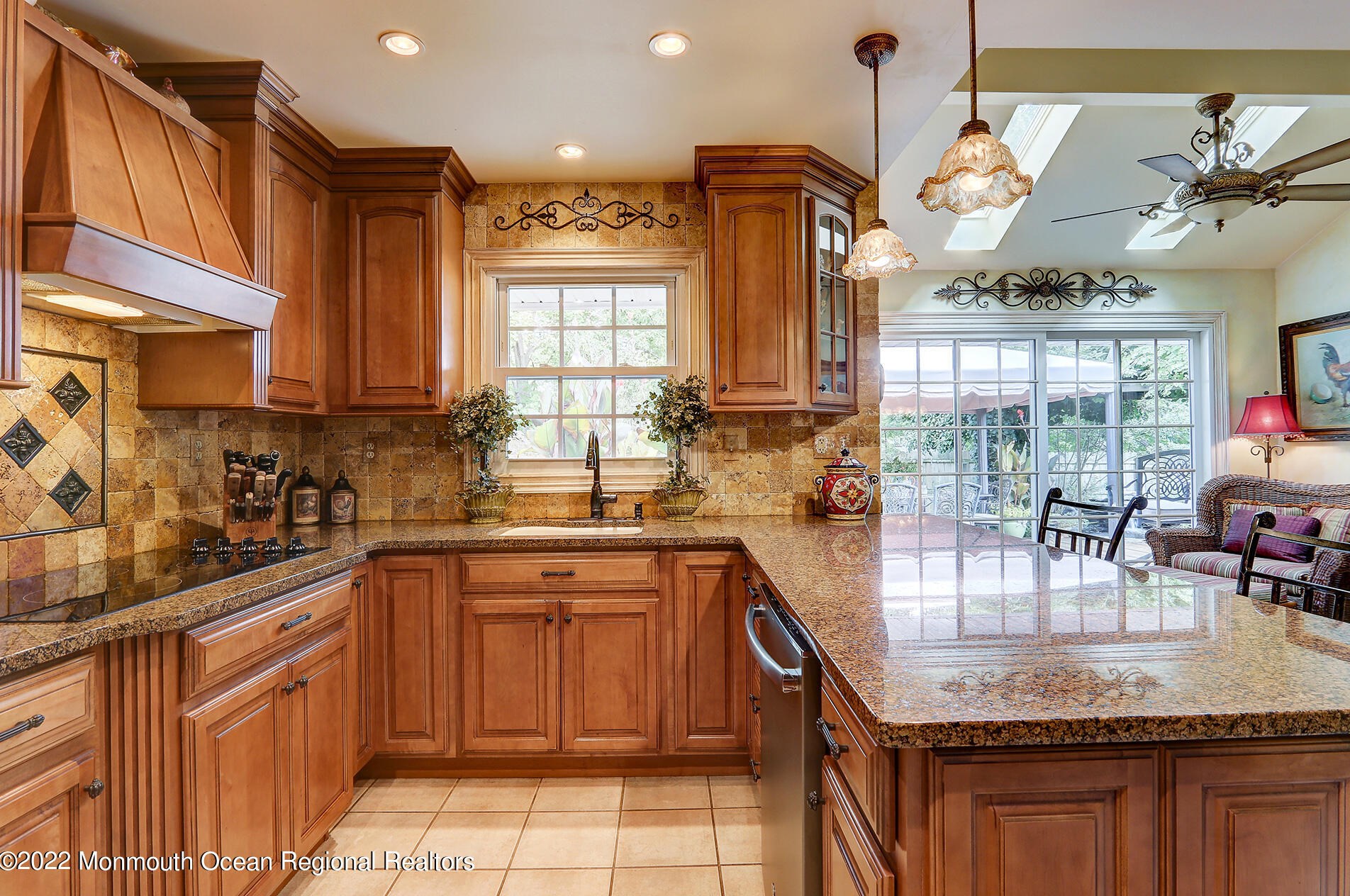 4382 Highway 516, Matawan NJ  07747-2158 exterior