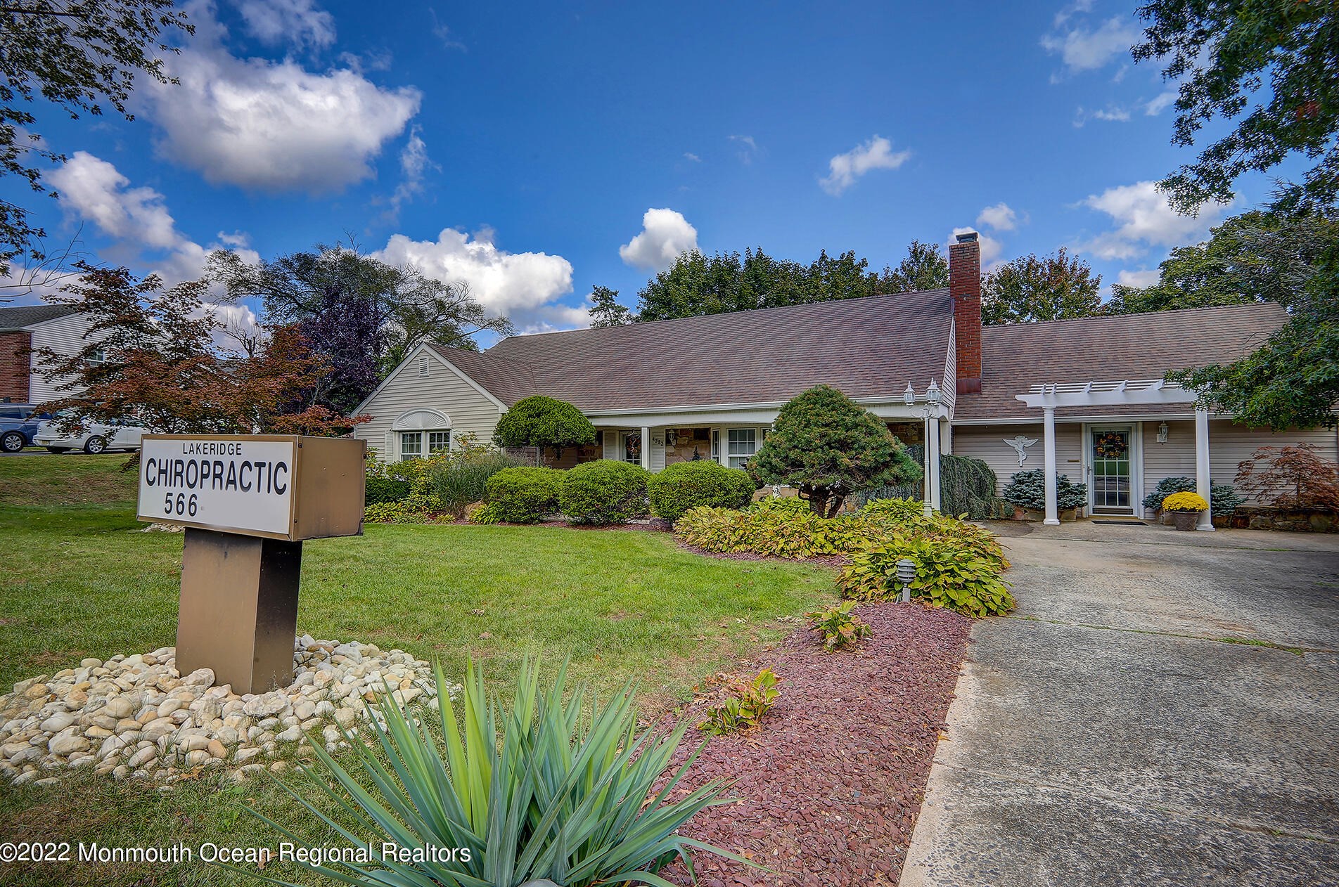 4382 Highway 516, Matawan NJ  07747-2158 exterior