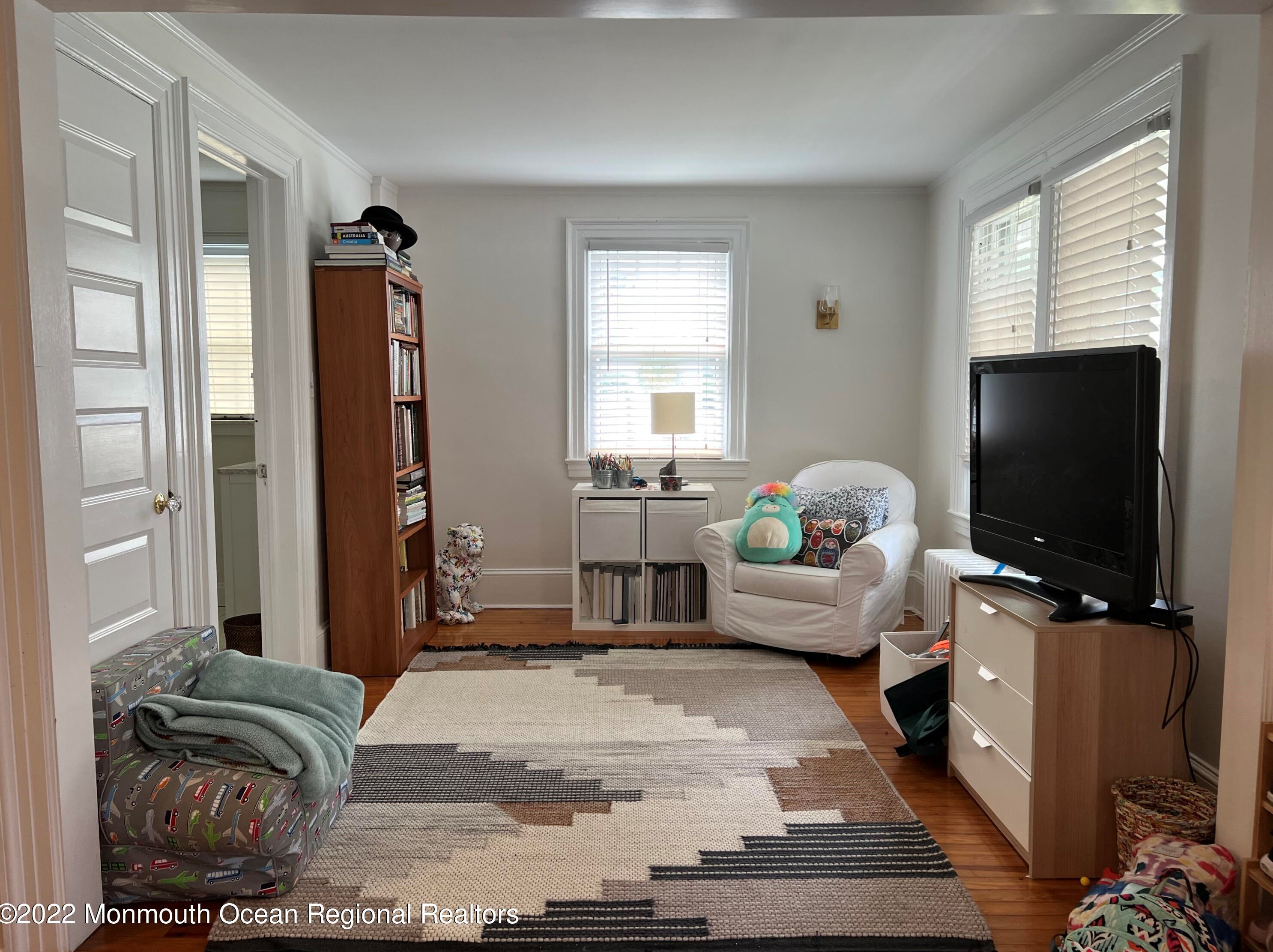 518 Laurel Ave, Tinton Falls, NJ 07711