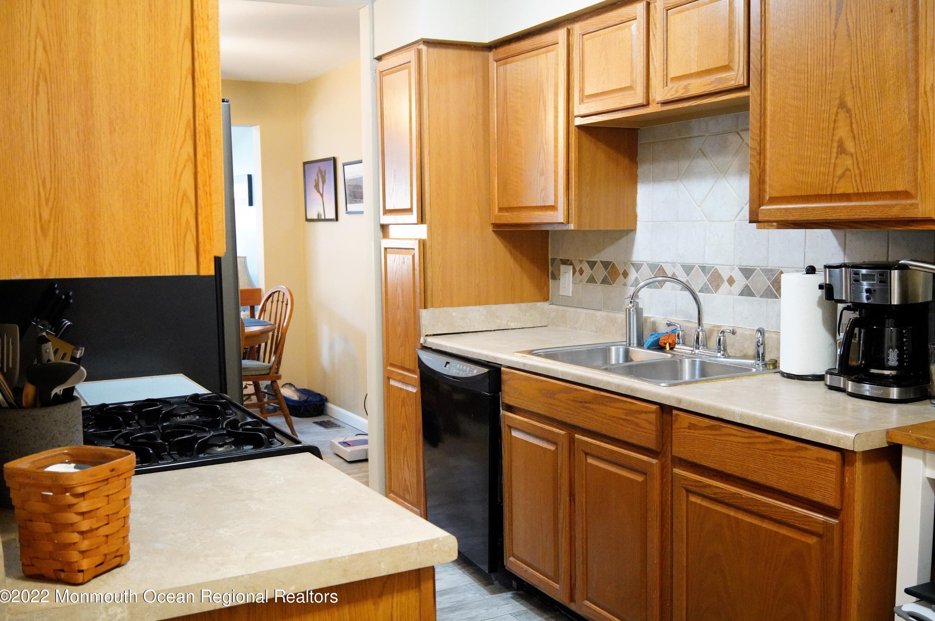 85 Chestnut Way, Millstone Township, NJ 07726-3836