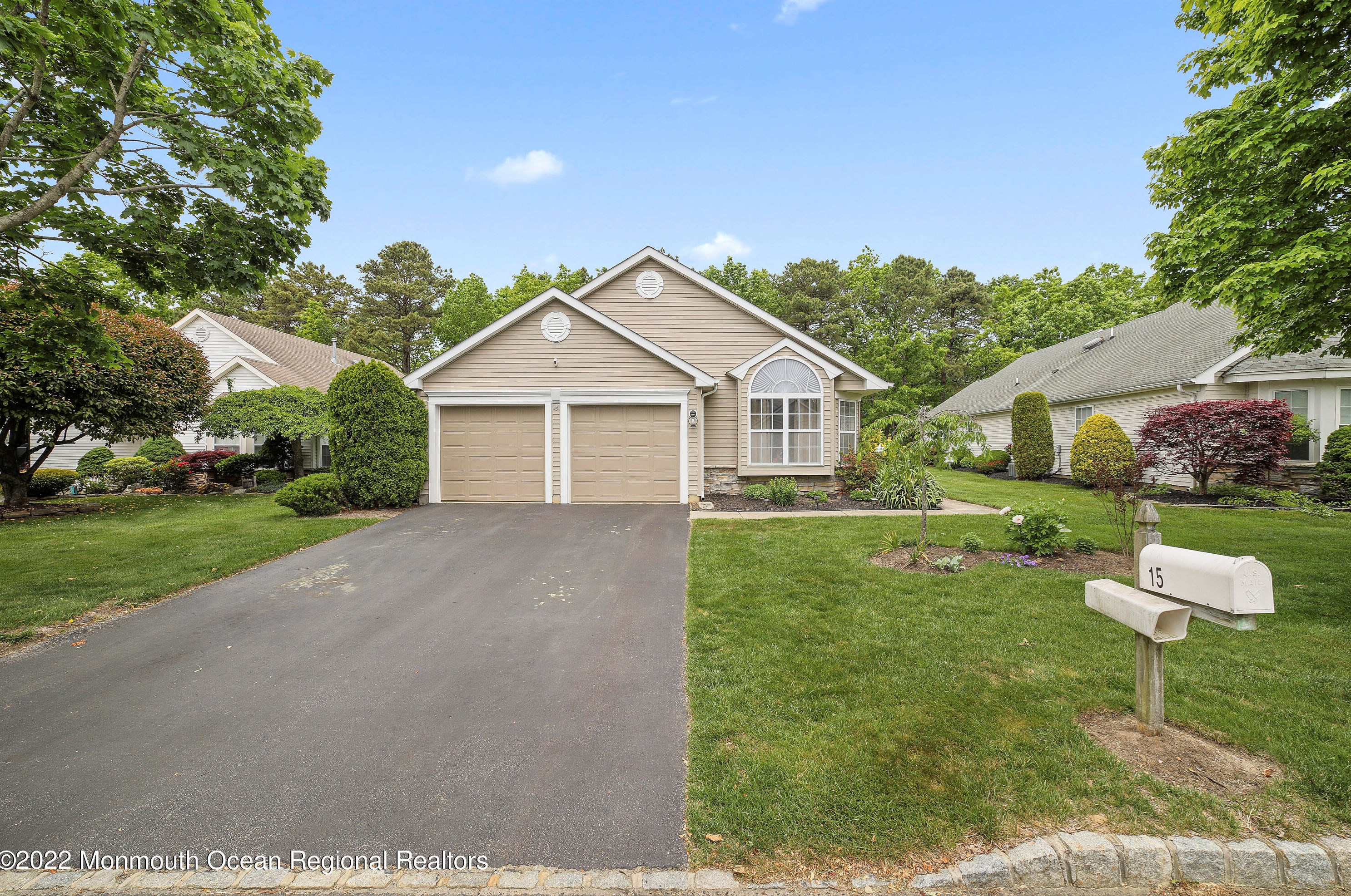 15 Oakmont Rd, Lakewood, NJ 08701