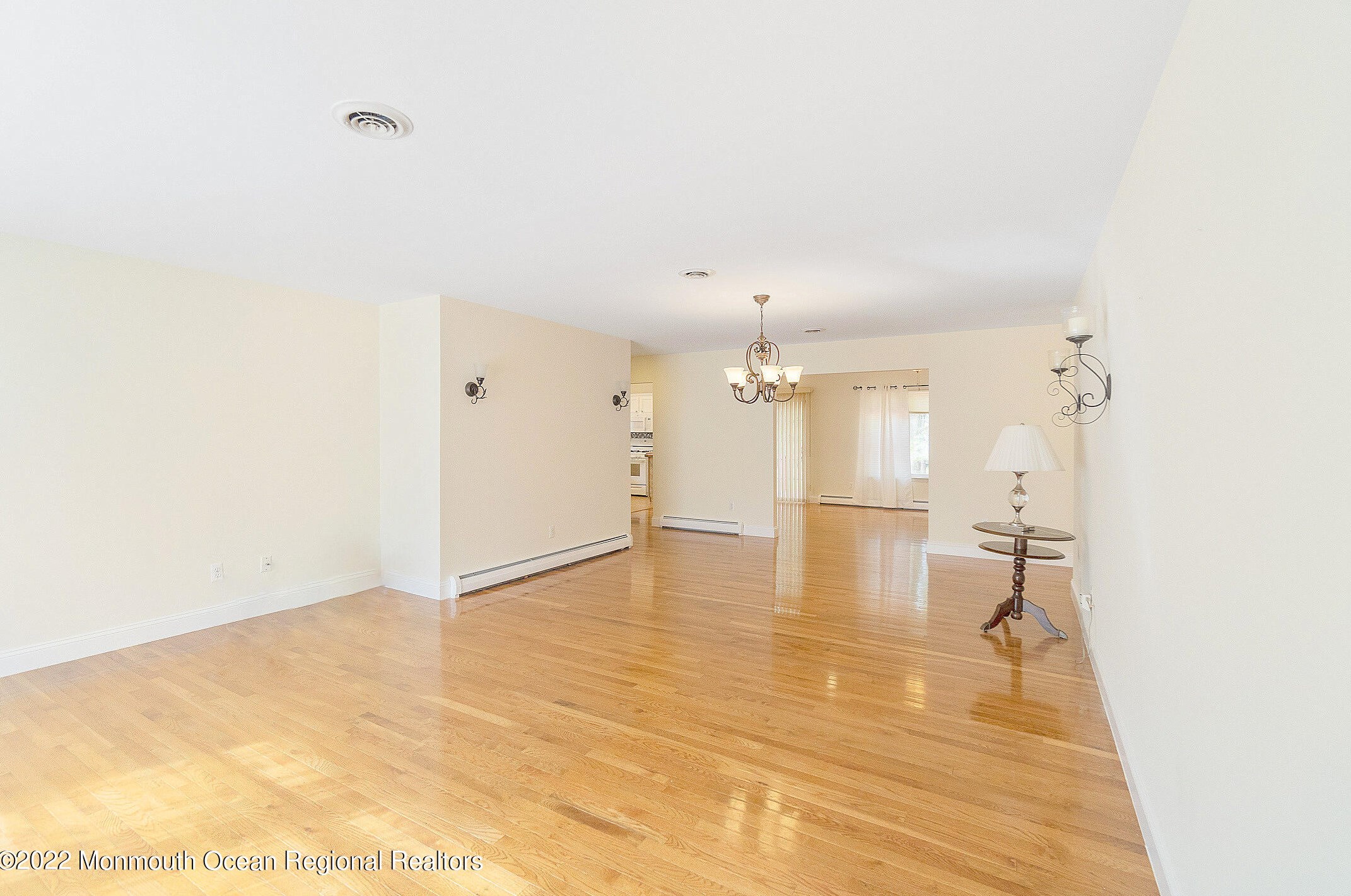 2 Eve Pl, Toms River, NJ 08757-4570