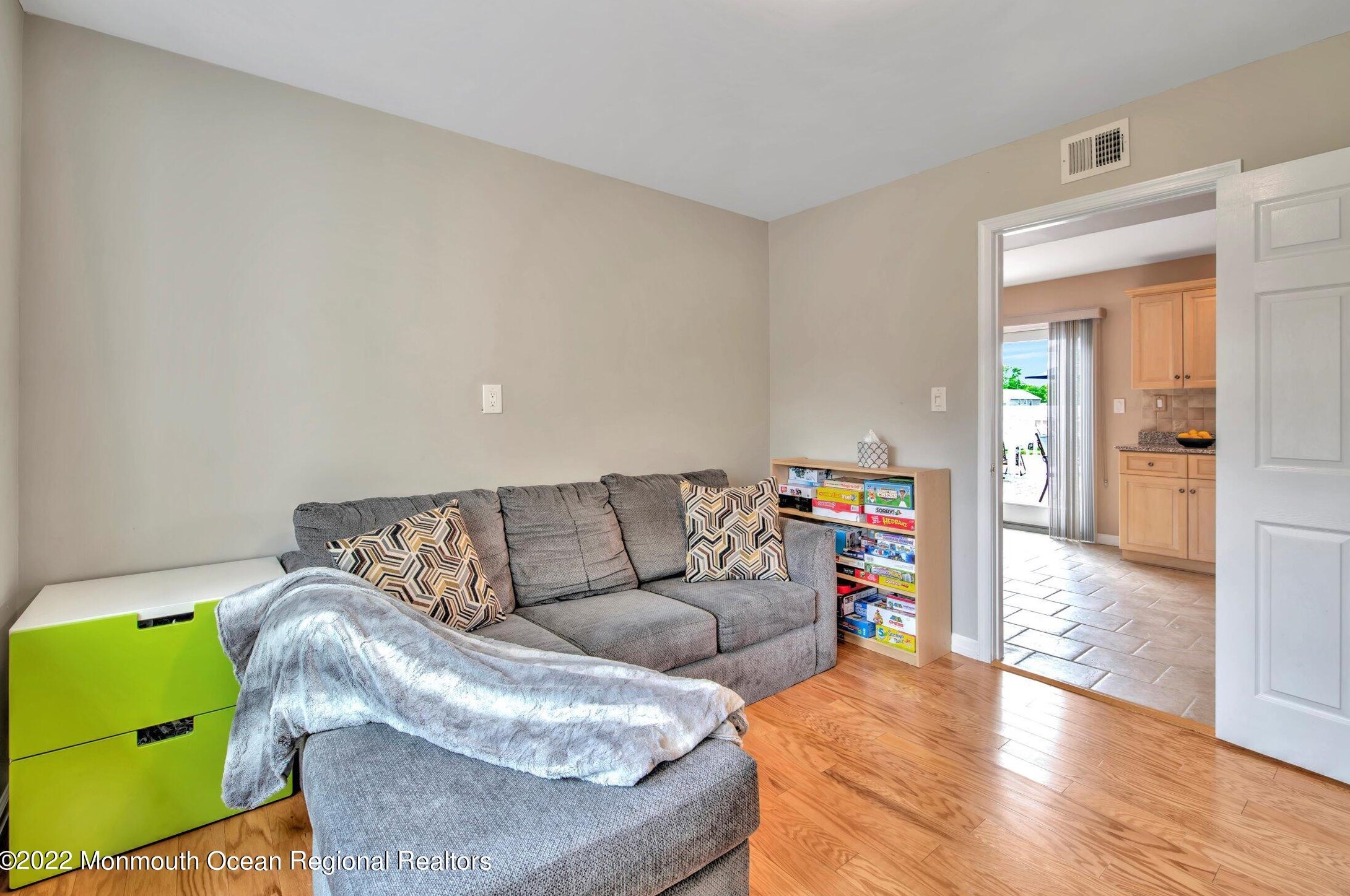 13 Idaho Ln, Matawan NJ 07747-1530 exterior