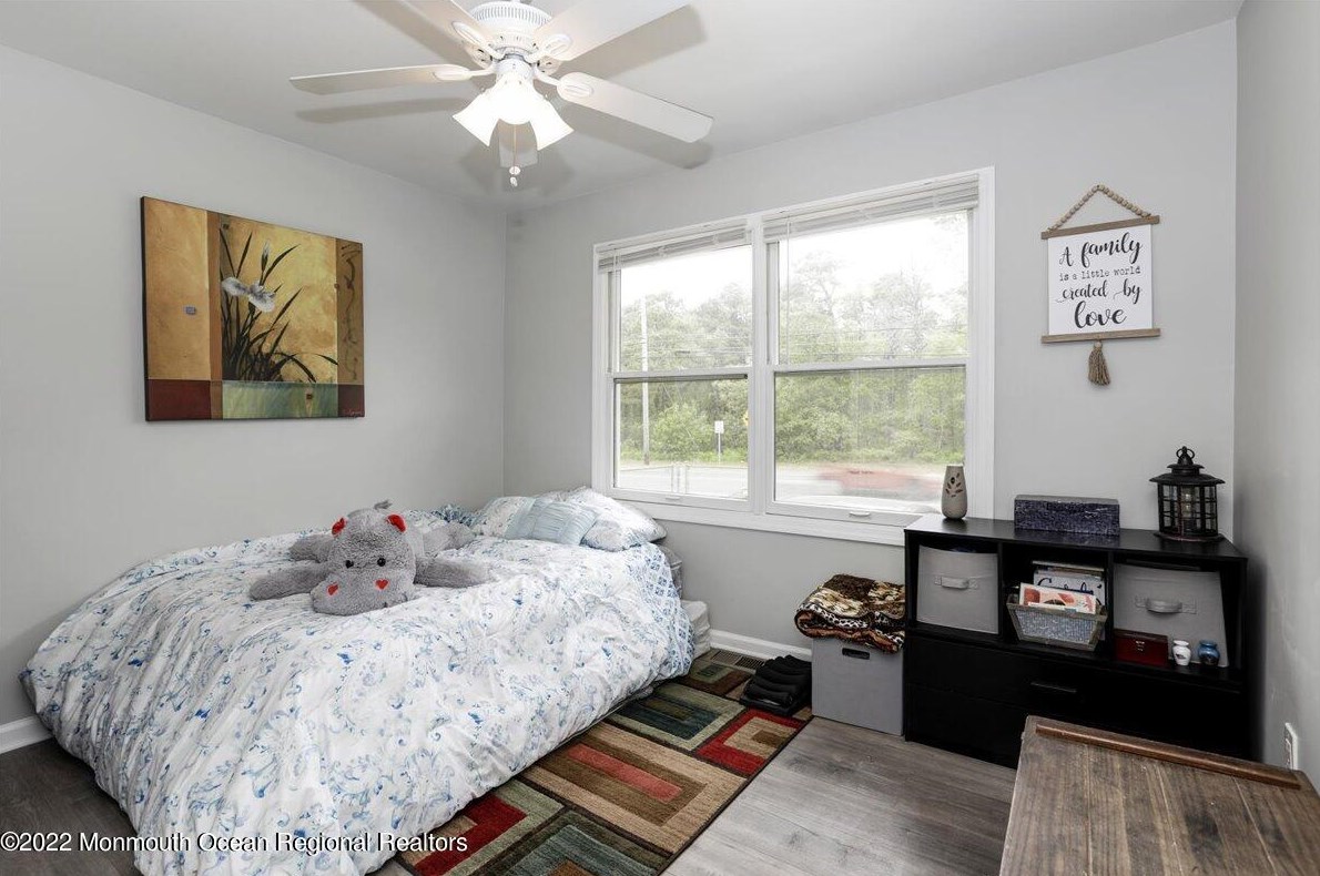 472 Dover Rd, Toms River NJ 08757-5222 exterior