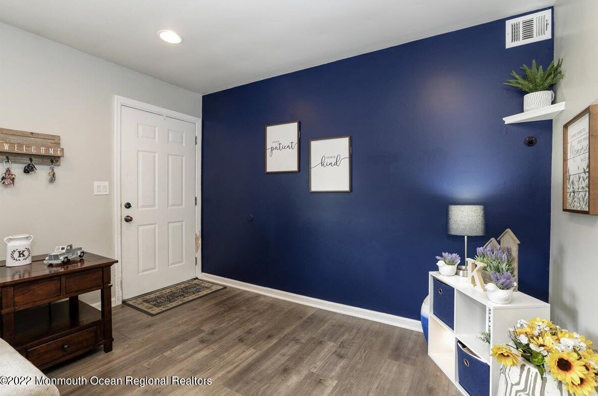 472 Dover Rd, Toms River NJ 08757-5222 exterior