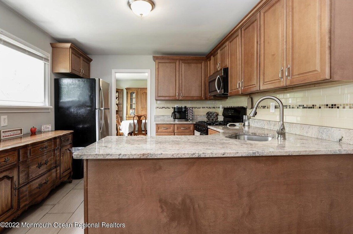 472 Dover Rd, Toms River NJ 08757-5222 exterior