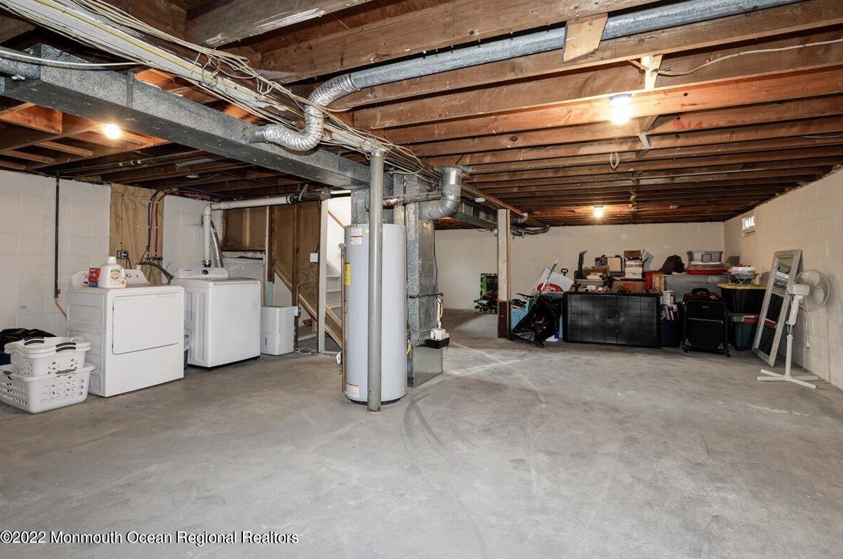 472 Dover Rd, Toms River NJ 08757-5222 exterior