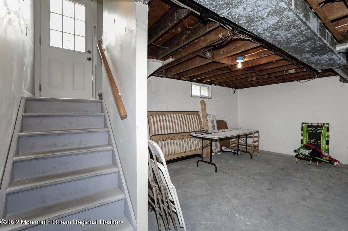 472 Dover Rd, Toms River NJ 08757-5222 exterior