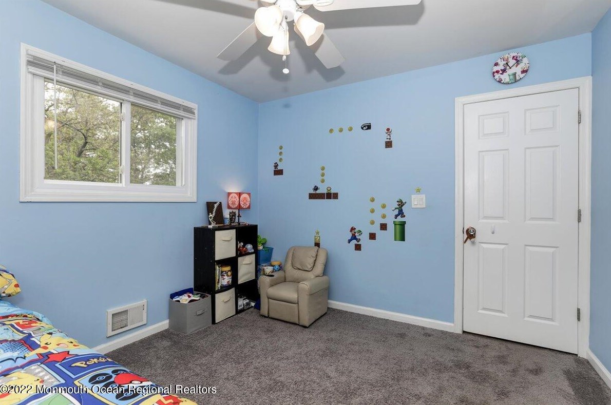 472 Dover Rd, Toms River NJ 08757-5222 exterior