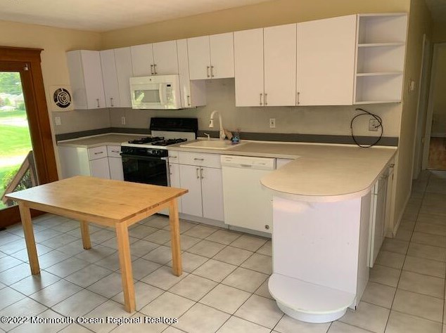 108 Gainsboro Rd, Lawrence Township, NJ 08648