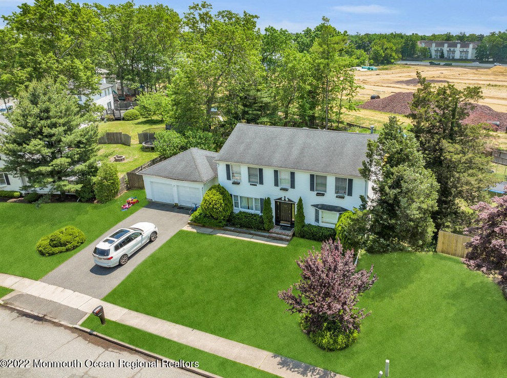 158 Mountainview Dr, Lakewood, NJ 08701