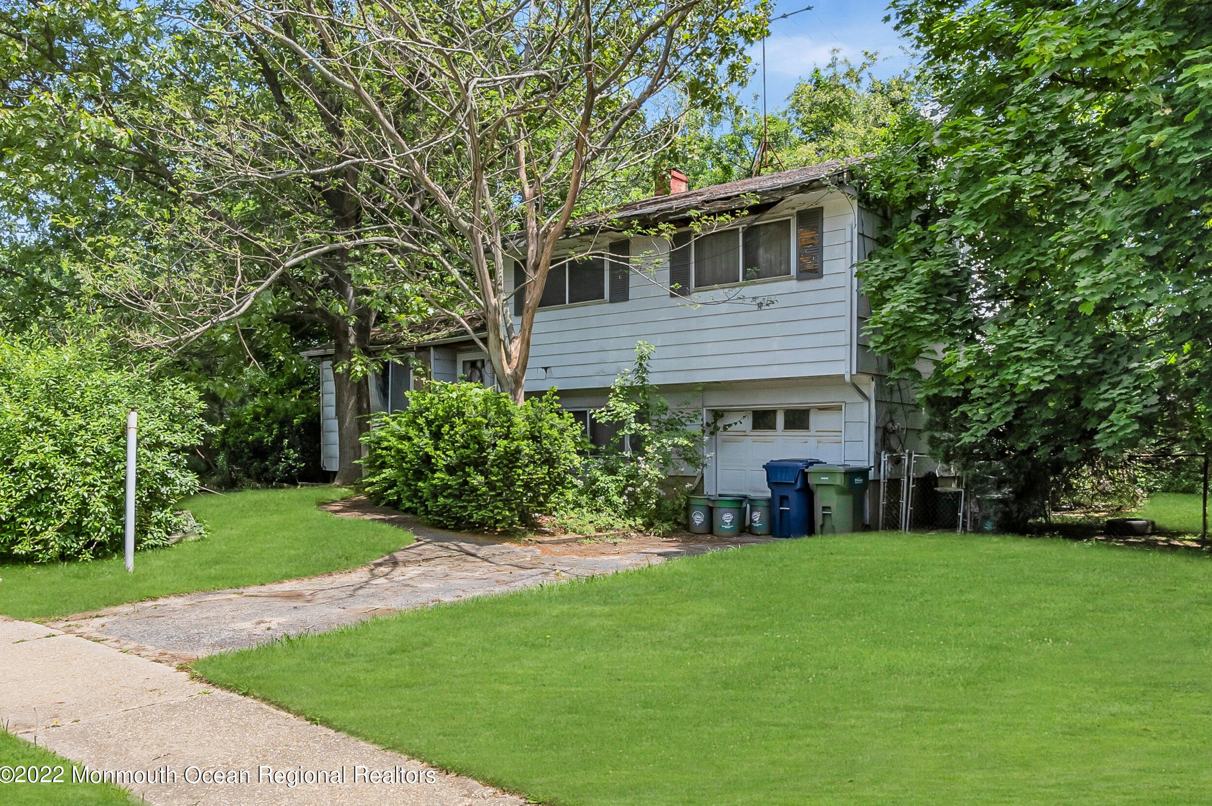 906 Ruth Dr, Wall Township, NJ 07753-2719