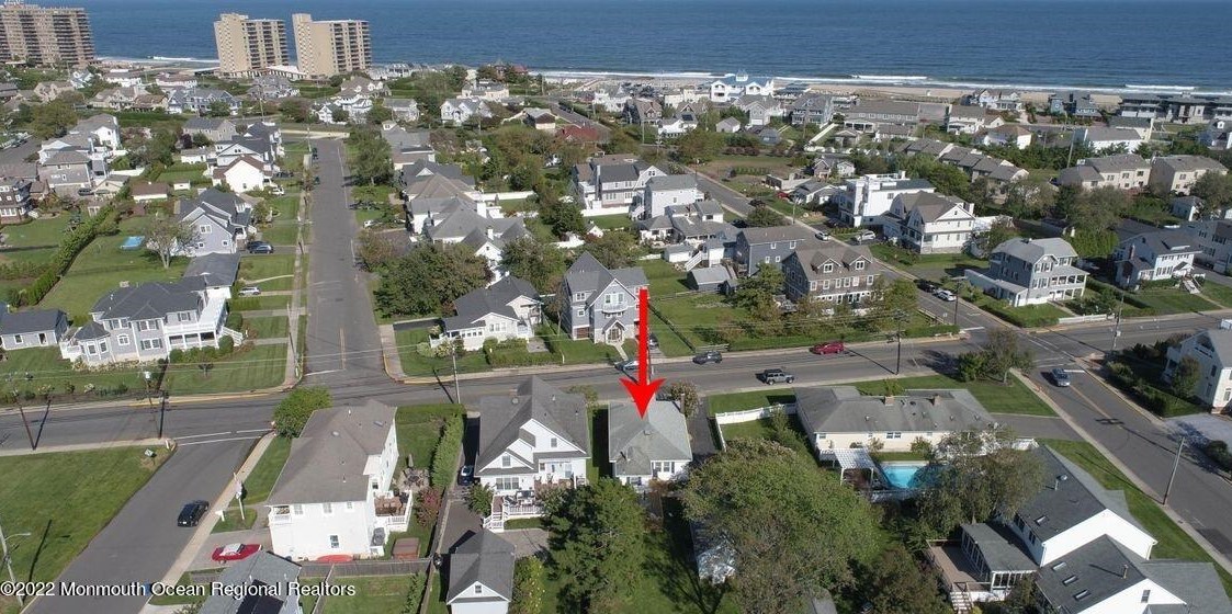 22 Riverdale Ave, Monmouth Beach, NJ 07750-1448