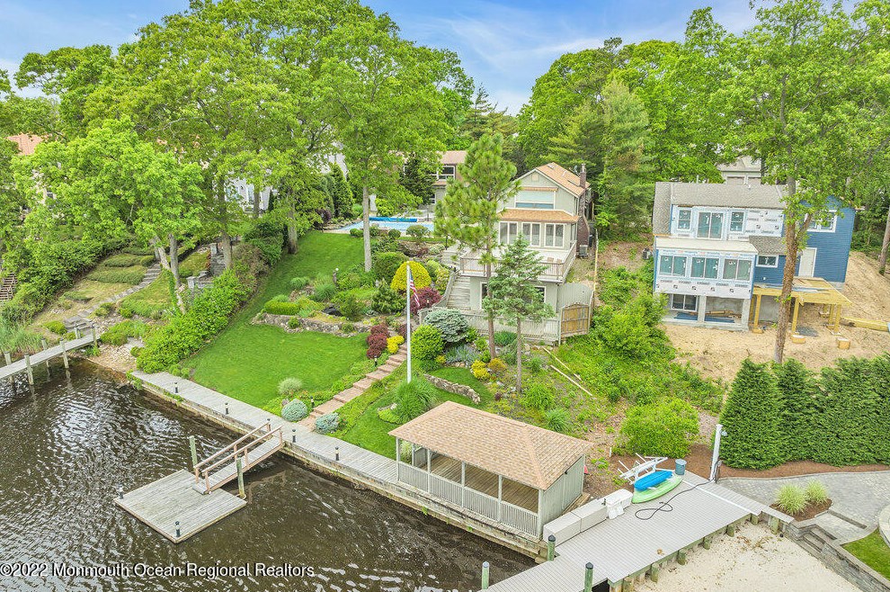29 Robbins St, Bricktown, NJ 08724
