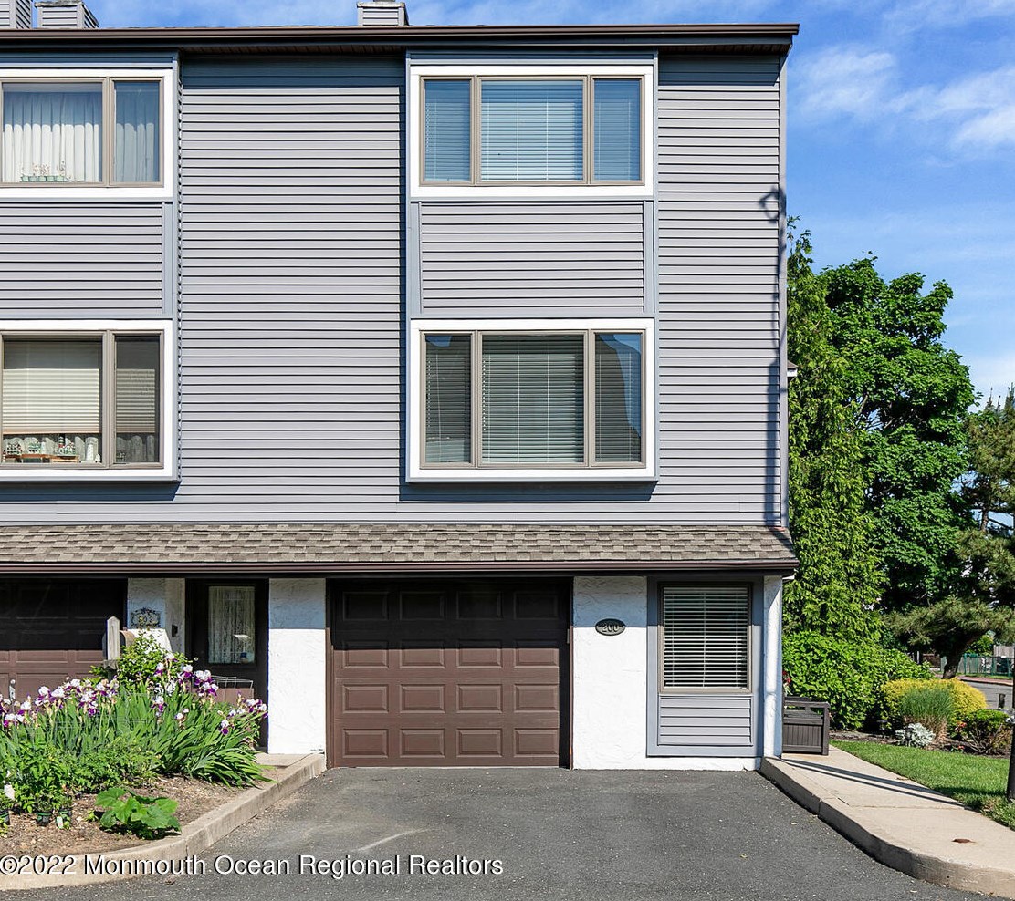 200 Marina Dr #13, Monmouth Hills, NJ 07732
