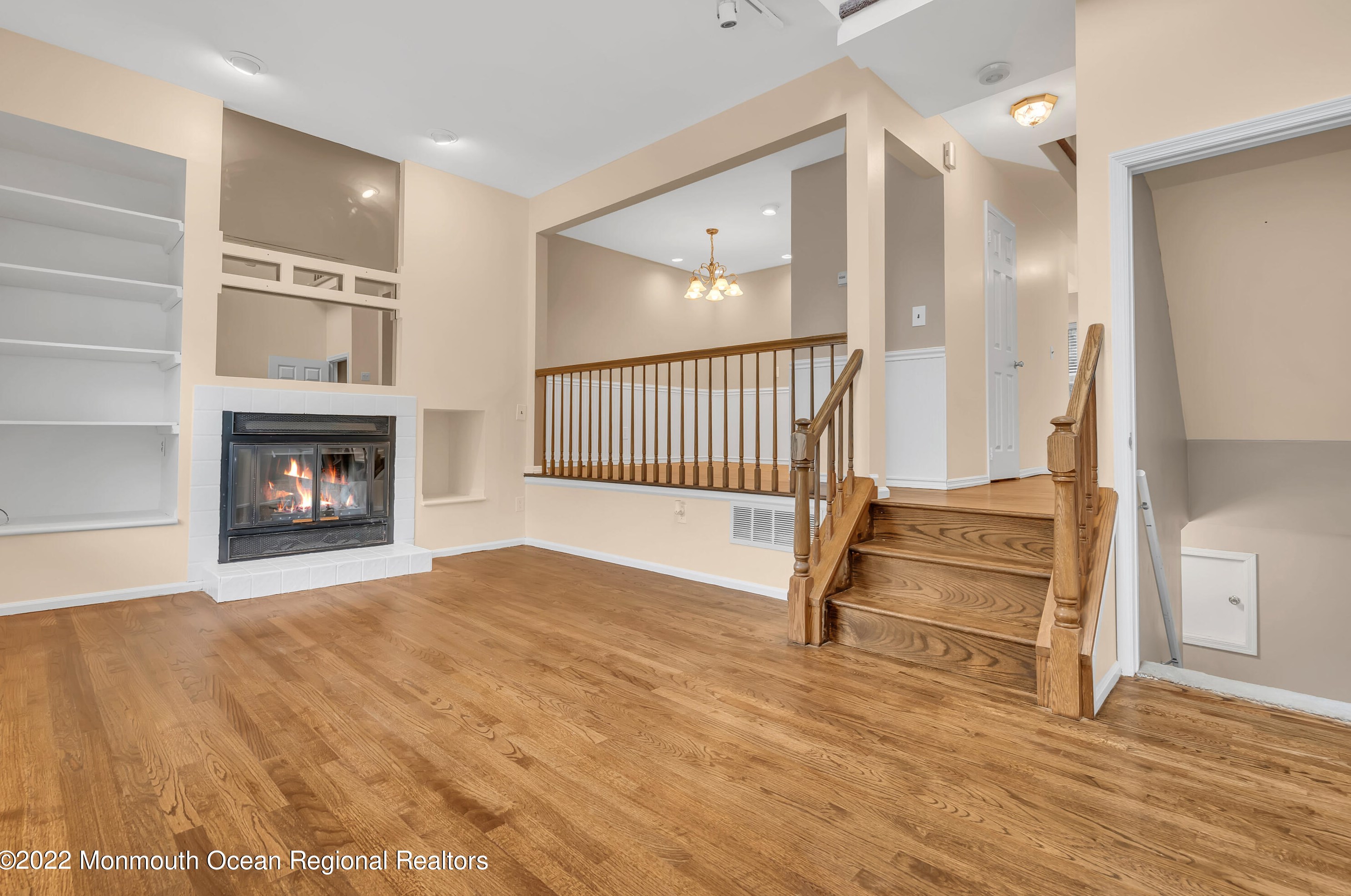 204 Bent Trl, Toms River NJ 08753-8339 exterior