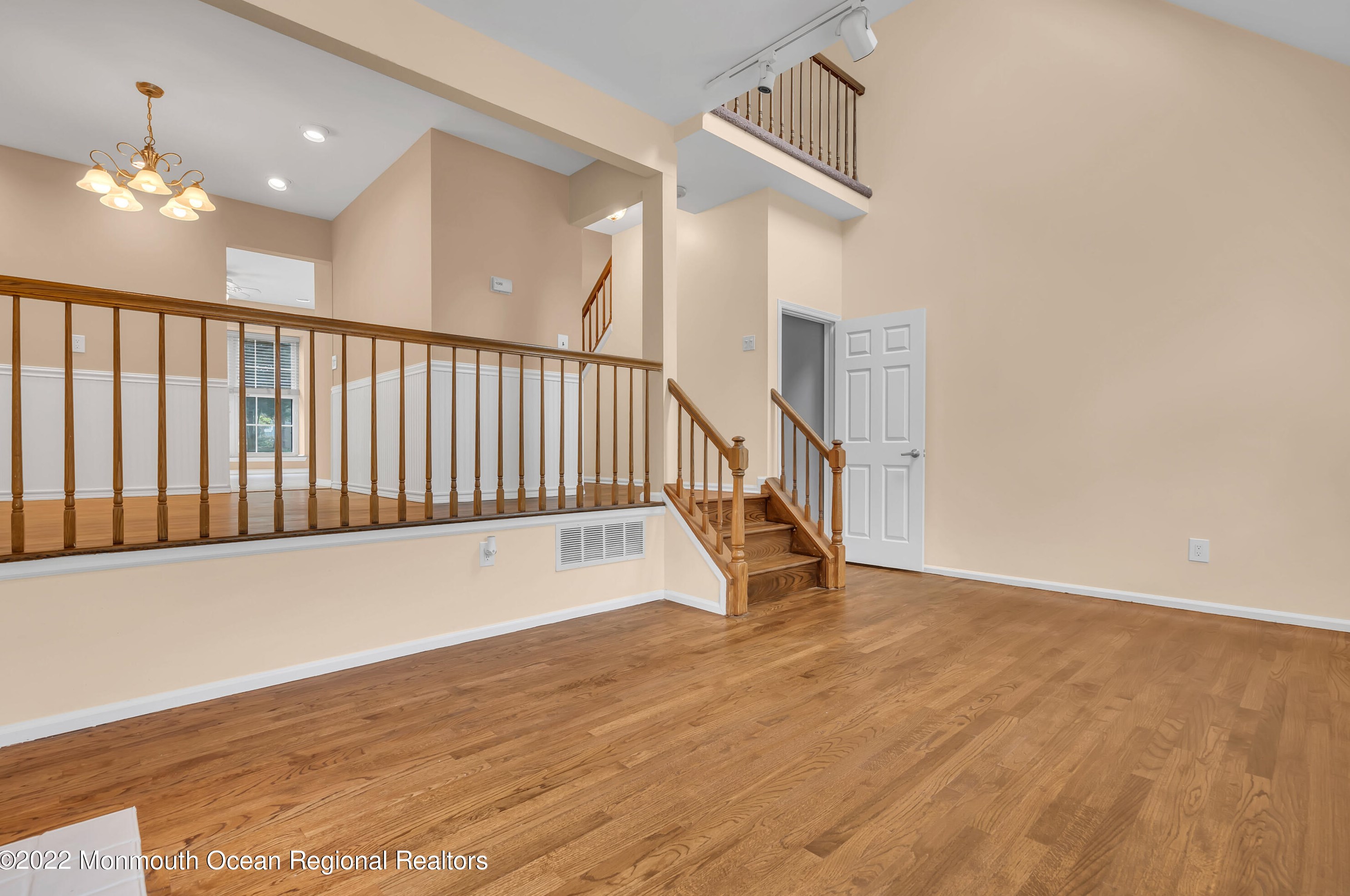 204 Bent Trl, Toms River NJ 08753-8339 exterior