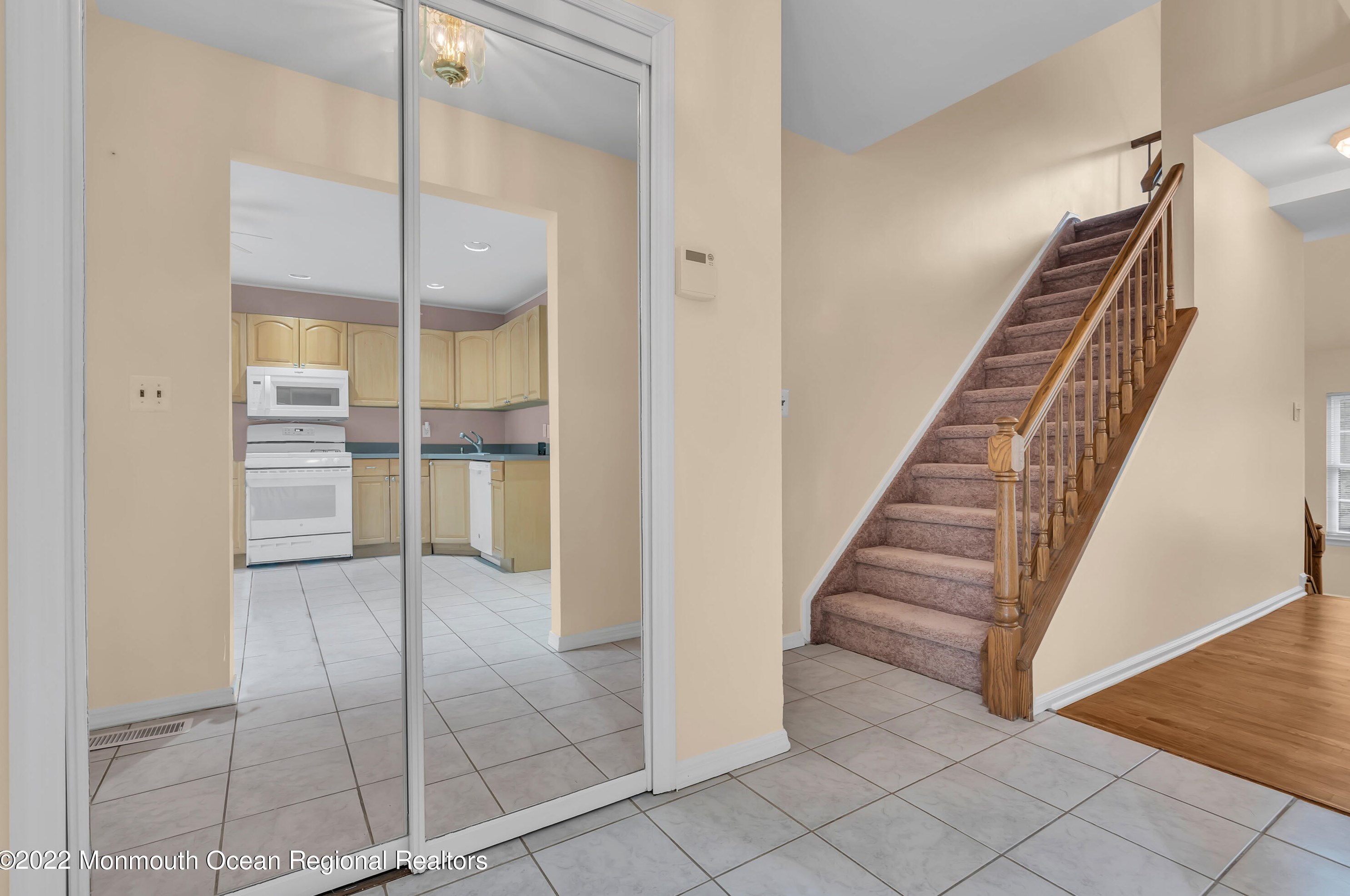 204 Bent Trl, Toms River NJ 08753-8339 exterior