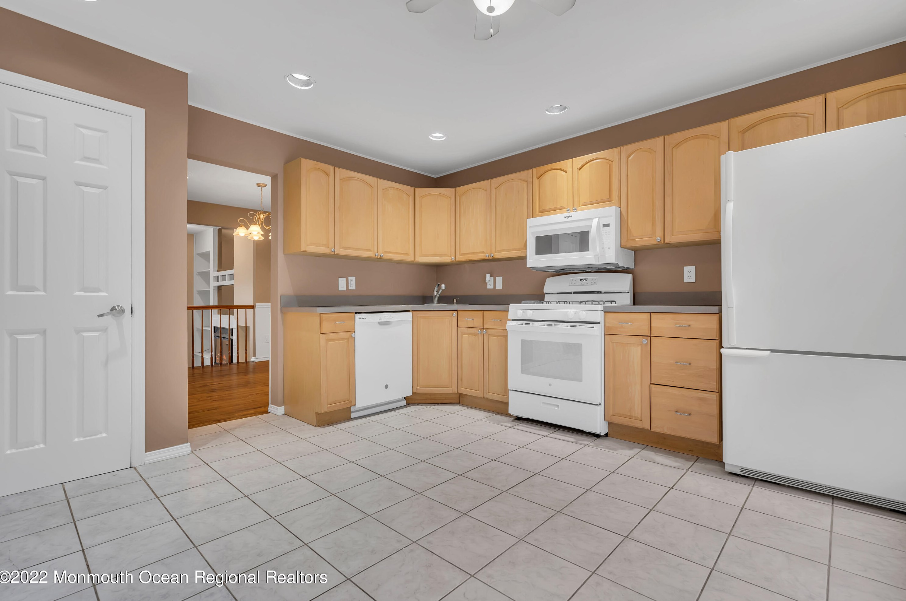 204 Bent Trl, Toms River NJ 08753-8339 exterior