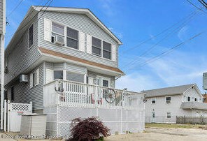 260 Hancock Ave, Pelican Island, NJ 08751