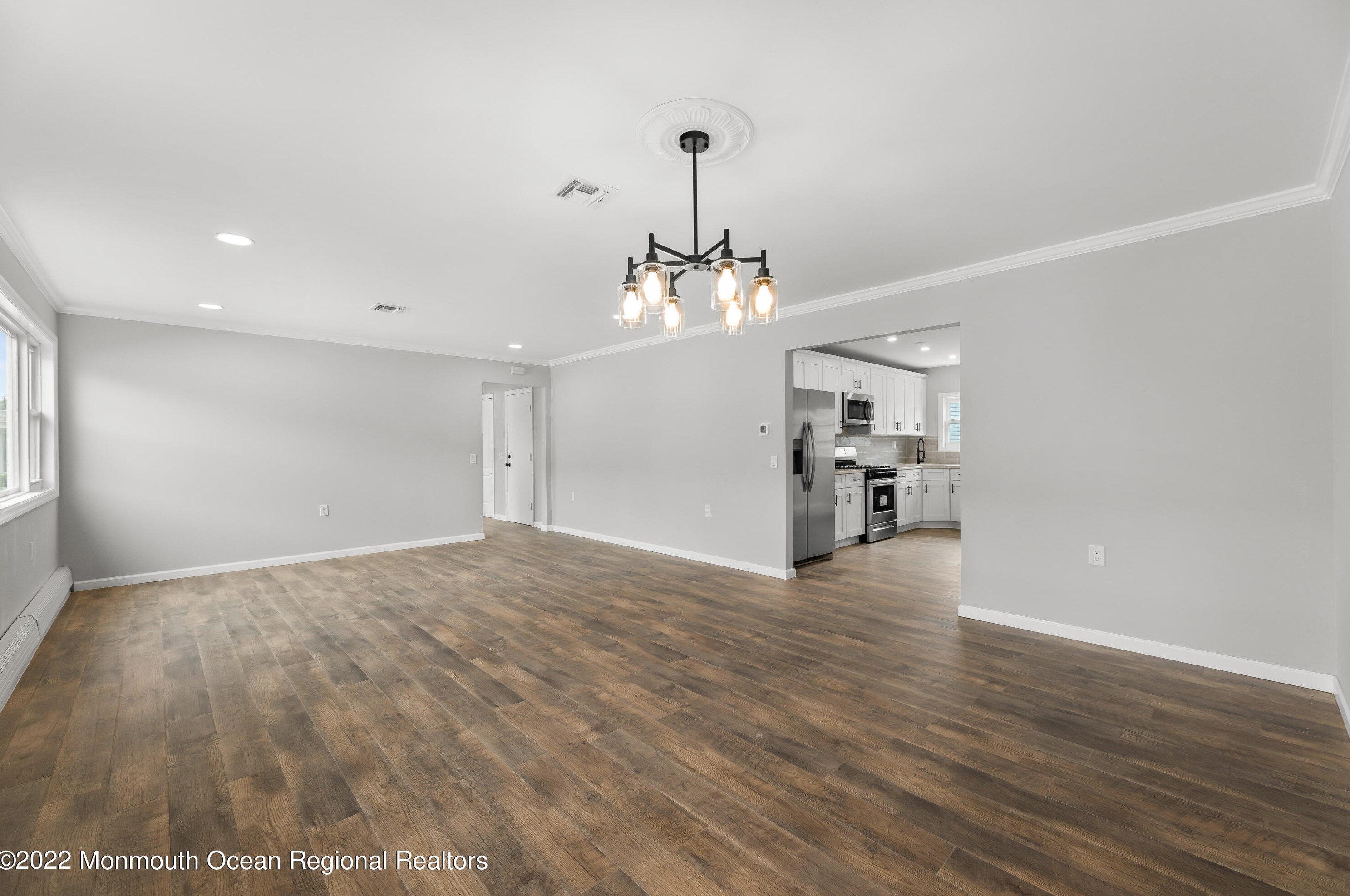 71 Hyannis St, Toms River NJ  08757-3843 exterior