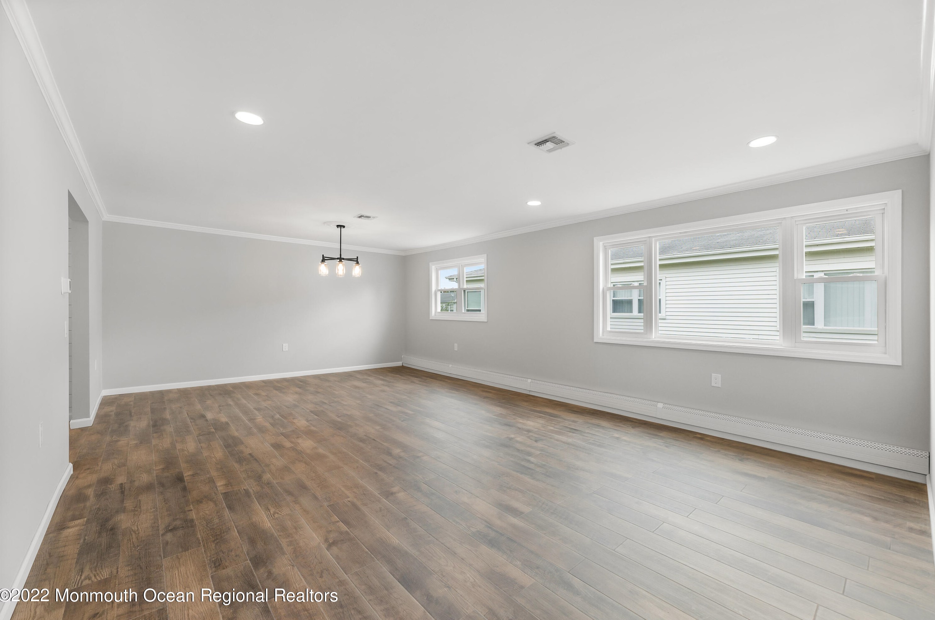 71 Hyannis St, Toms River NJ  08757-3843 exterior